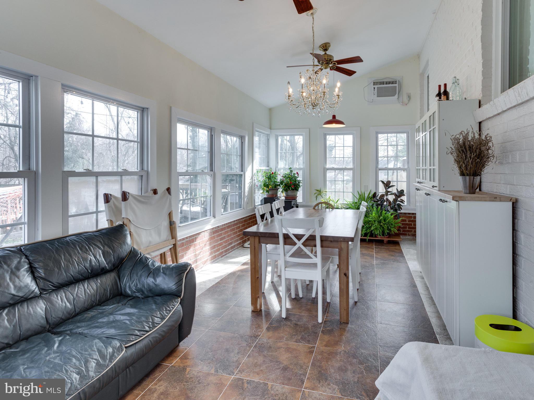 FAIRVIEW - Residential Lease