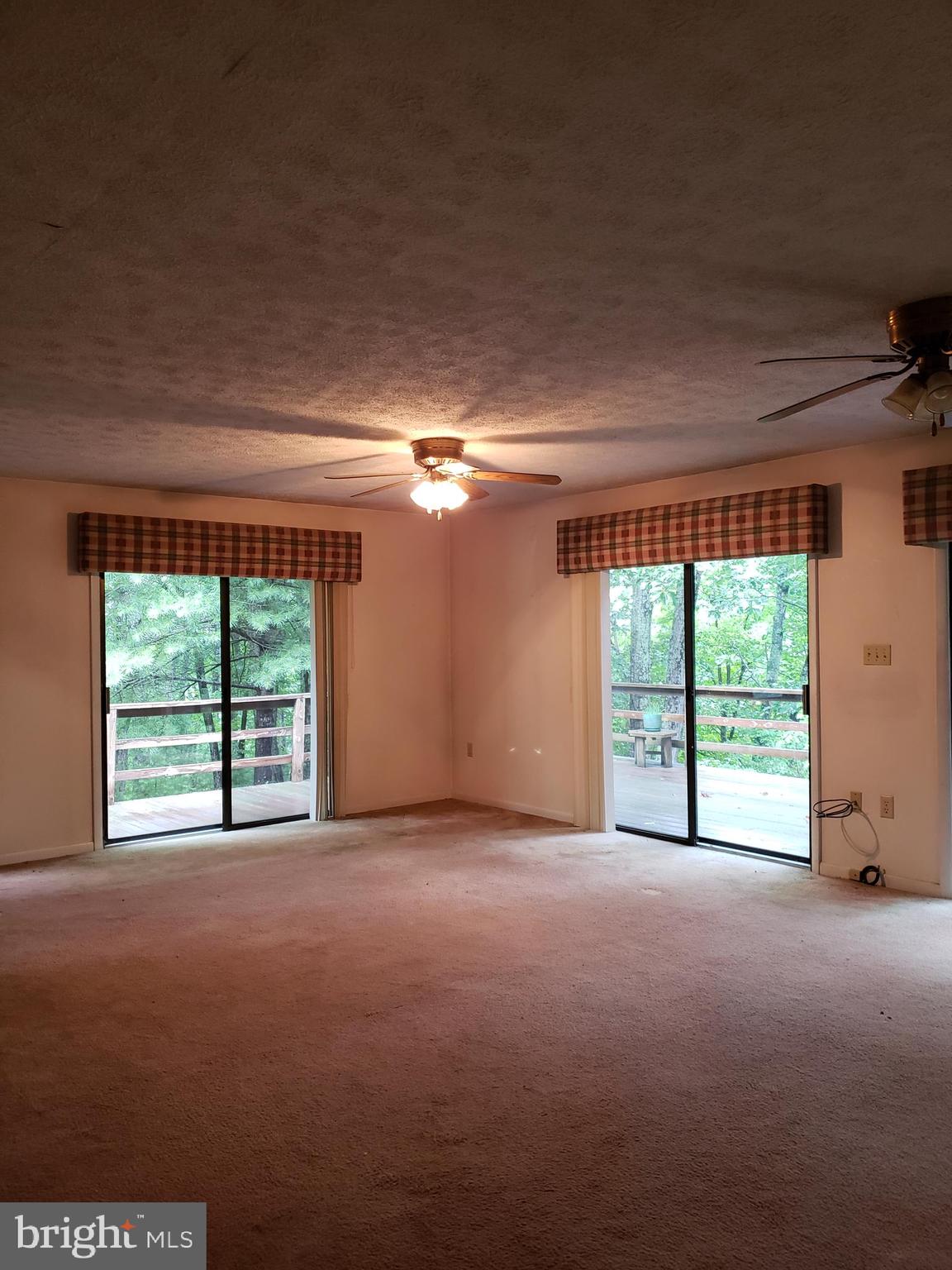 RIVER BEND - Residential