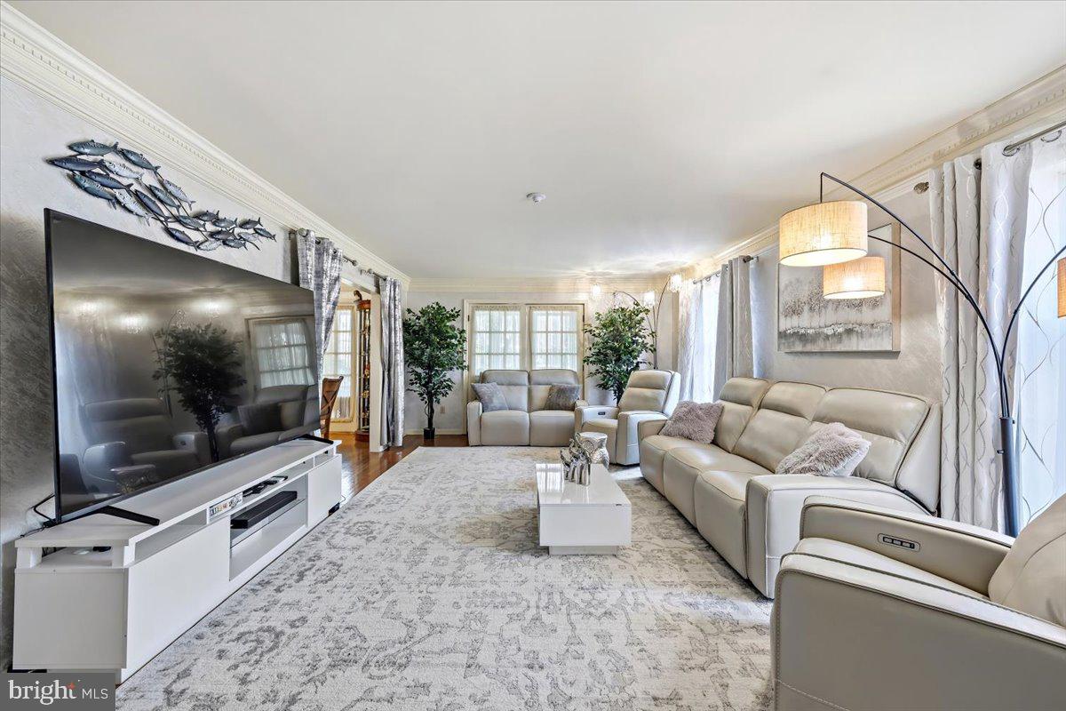 164 CHESTNUT OAK DRIVE