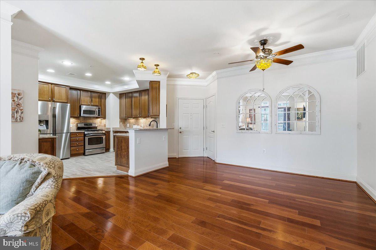 12901 CLARKS CROSSING 103