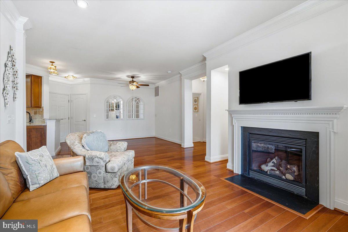 12901 CLARKS CROSSING 103