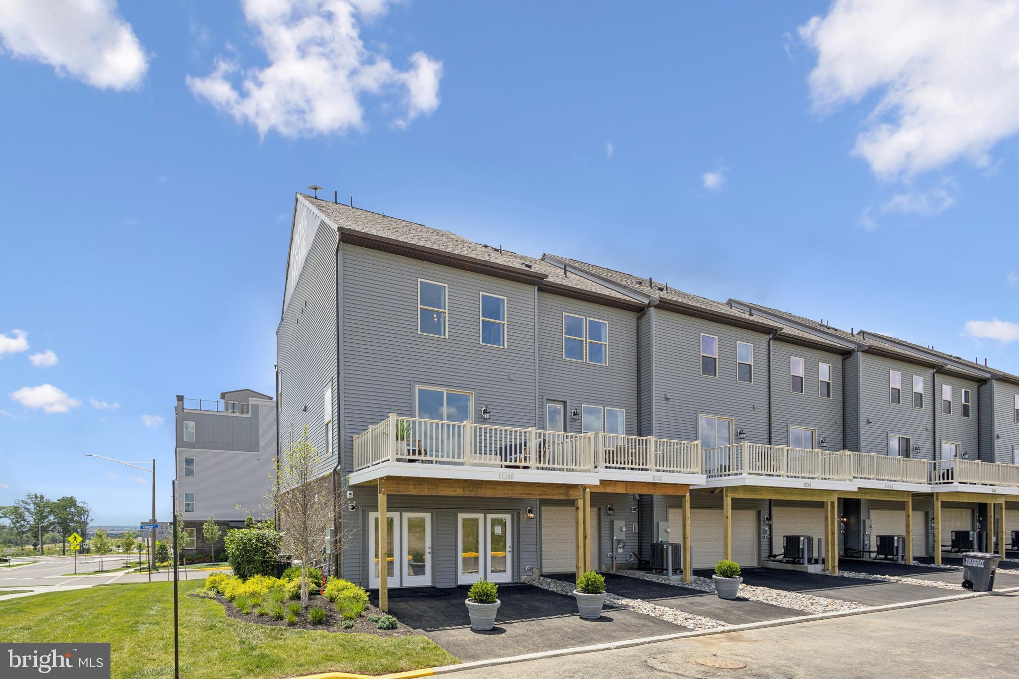 INNOVATION TOWN CENTER - Residential