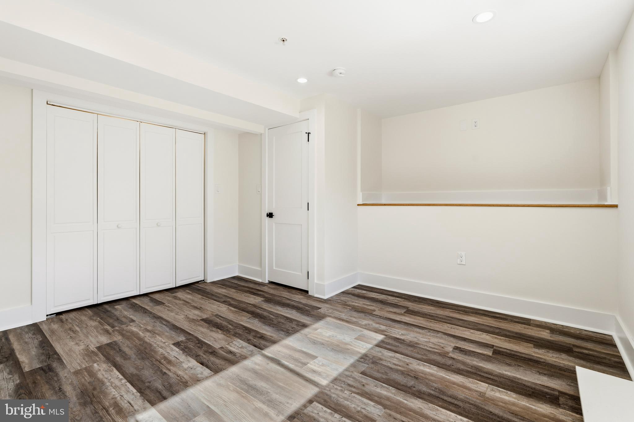 PT ROCKVILLE TWN RES 1 - Residential