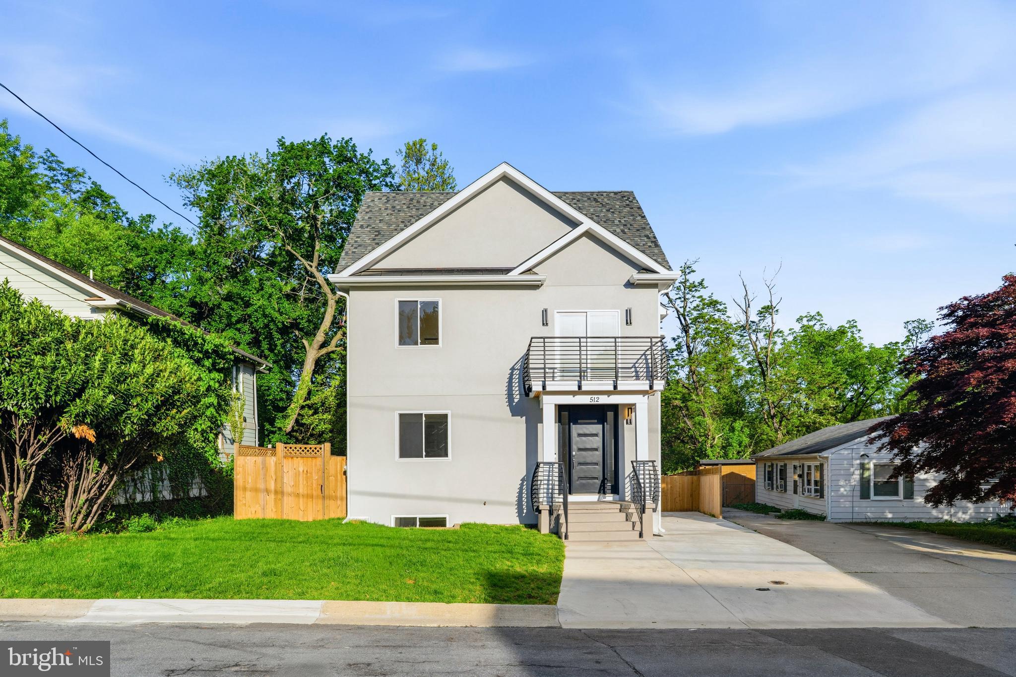 512 BICKFORD AVENUE