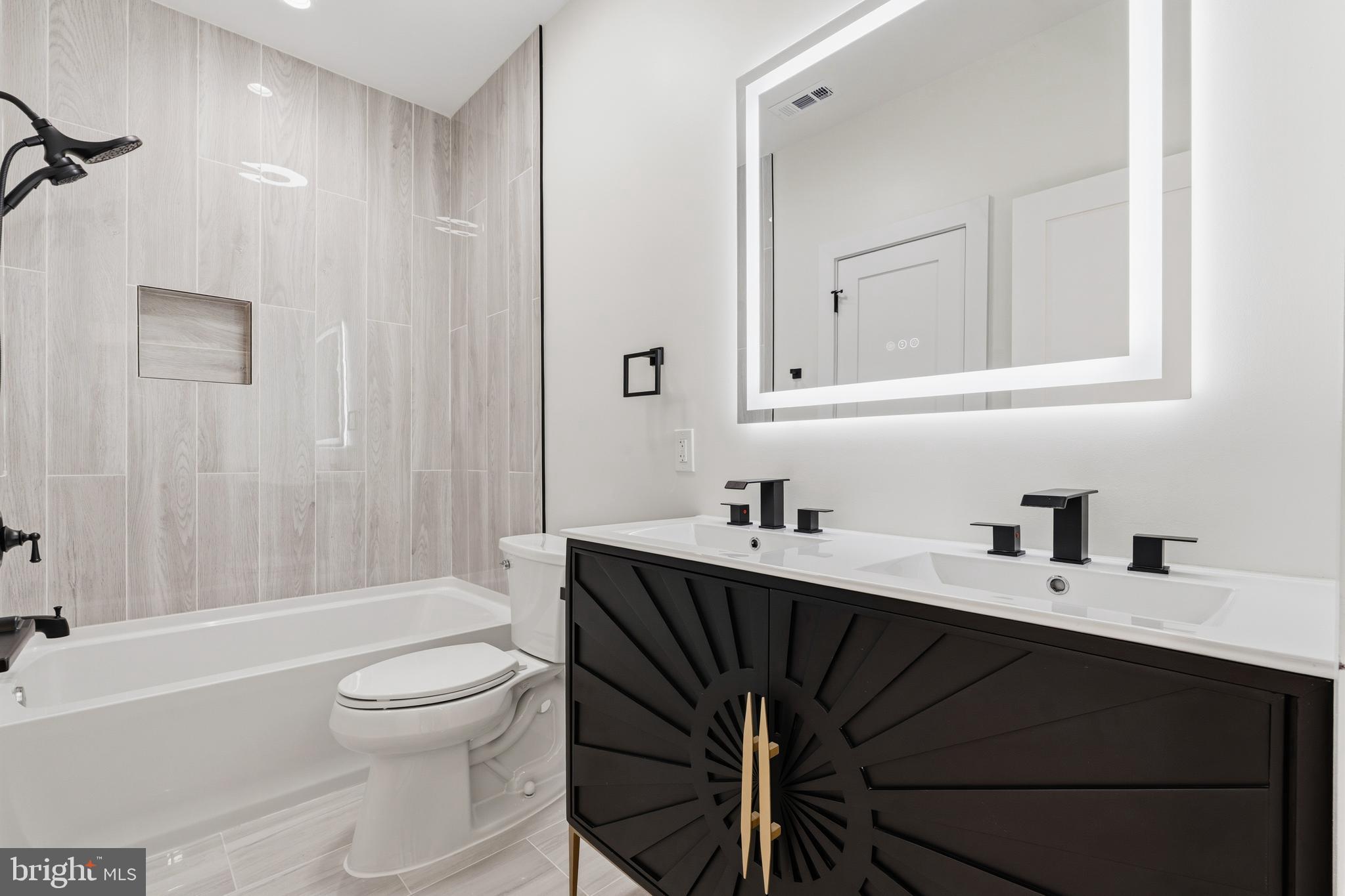 PT ROCKVILLE TWN RES 1 - Residential