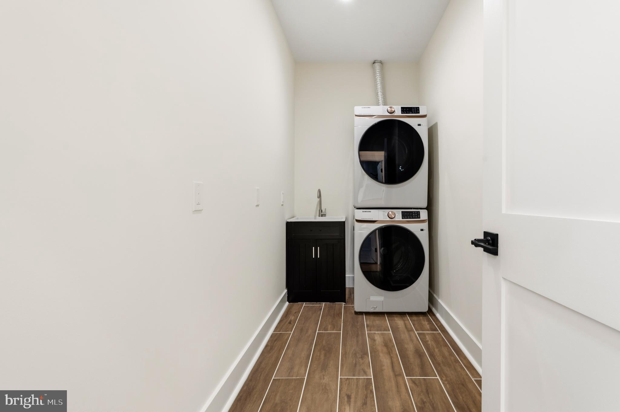 PT ROCKVILLE TWN RES 1 - Residential