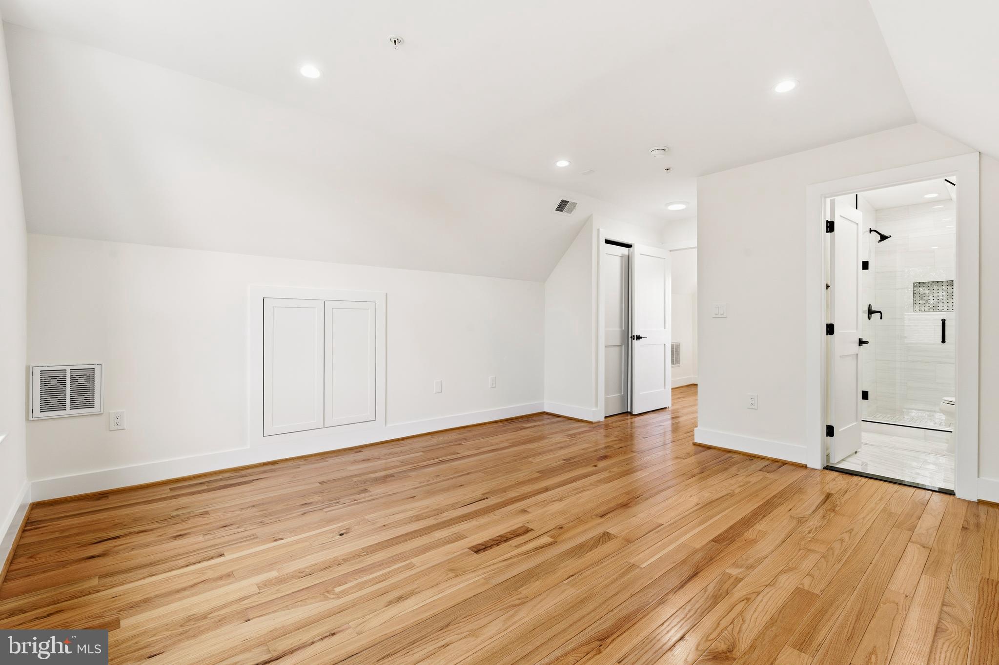 PT ROCKVILLE TWN RES 1 - Residential