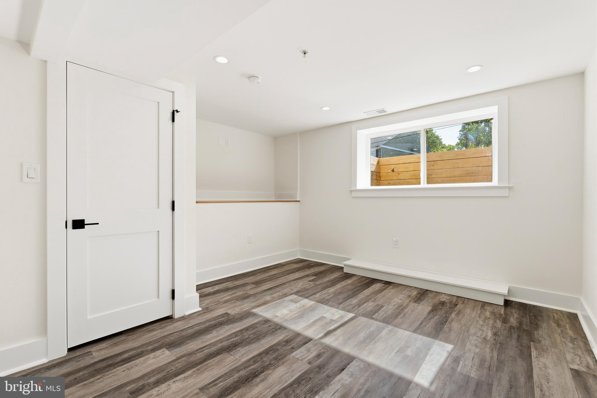 PT ROCKVILLE TWN RES 1 - Residential