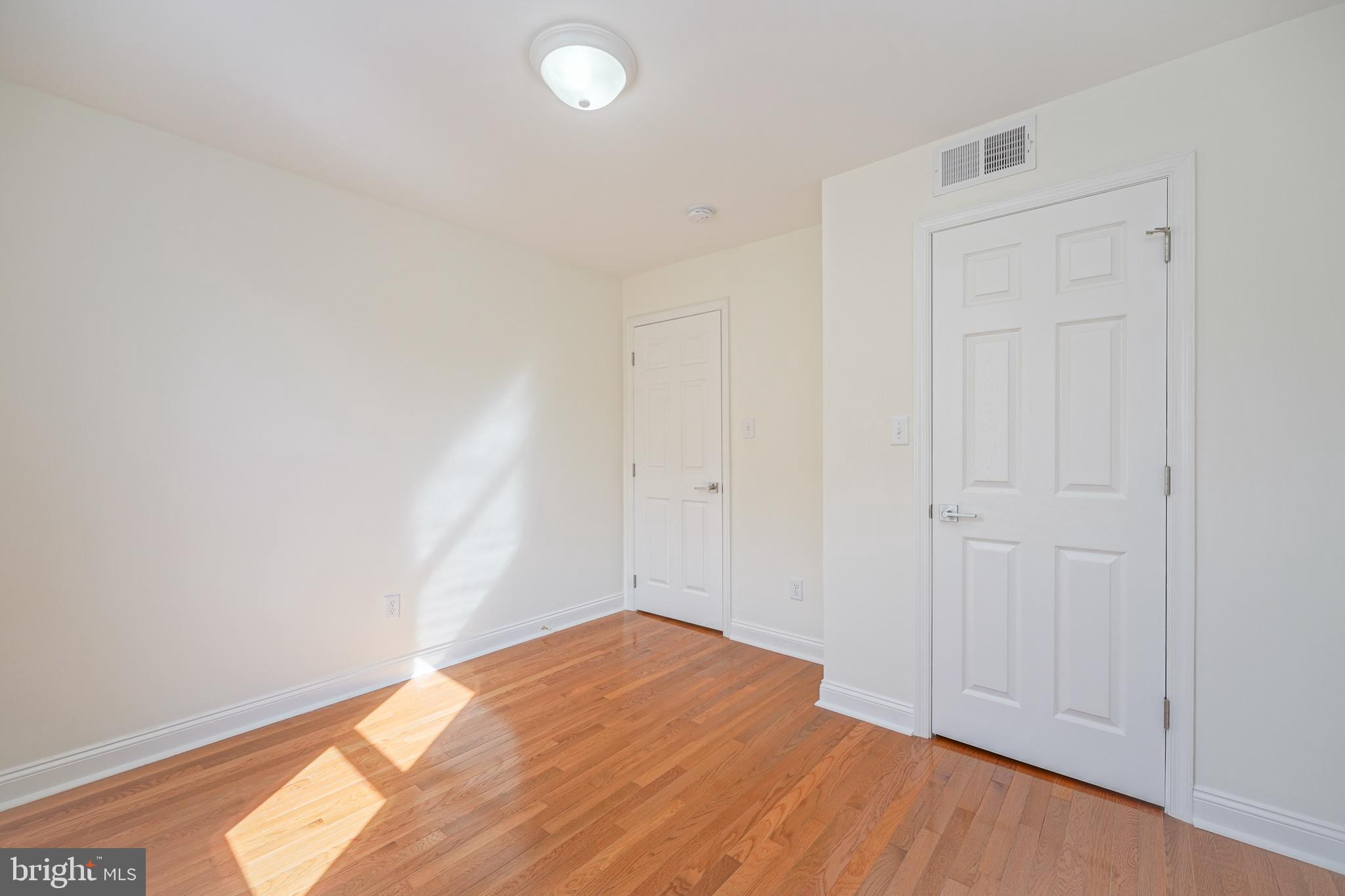 WHITMAN - Residential