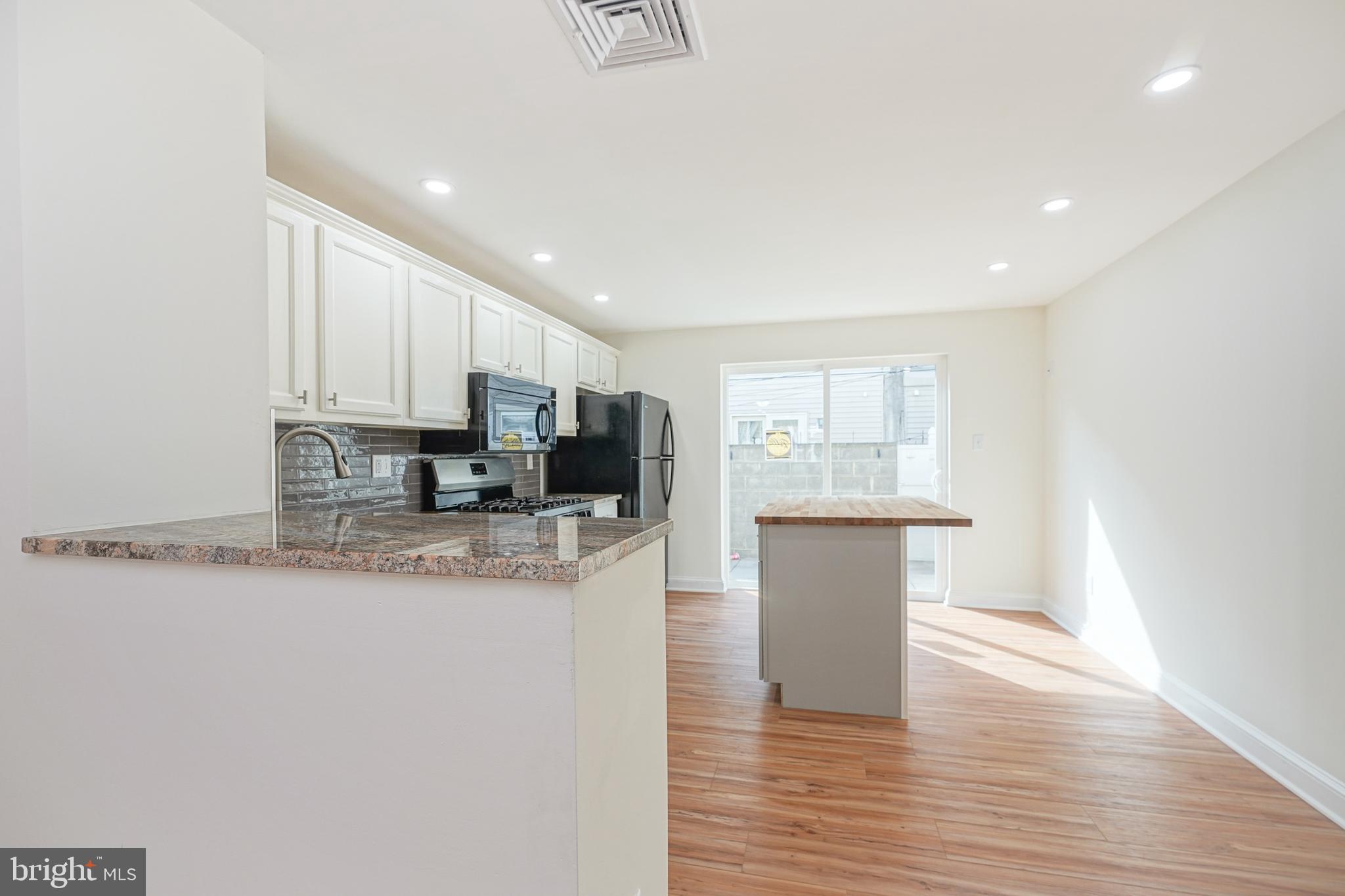 WHITMAN - Residential