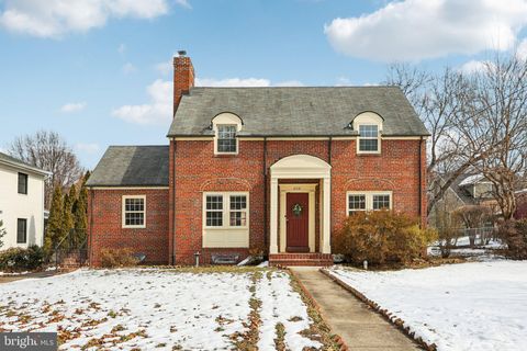 2719 N LEXINGTON STREET ARLINGTON VA 22207