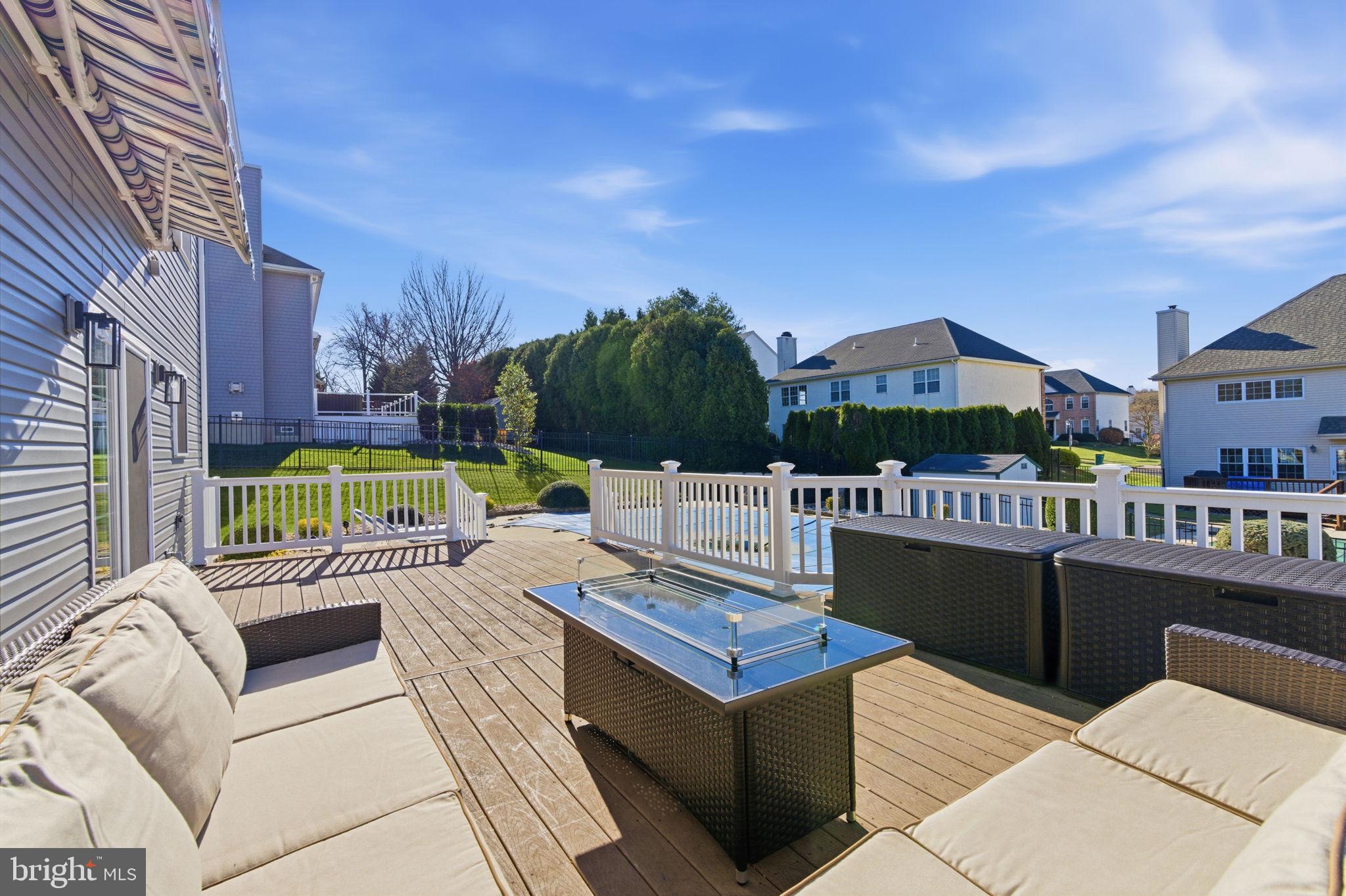 IDLEWOOD - Residential