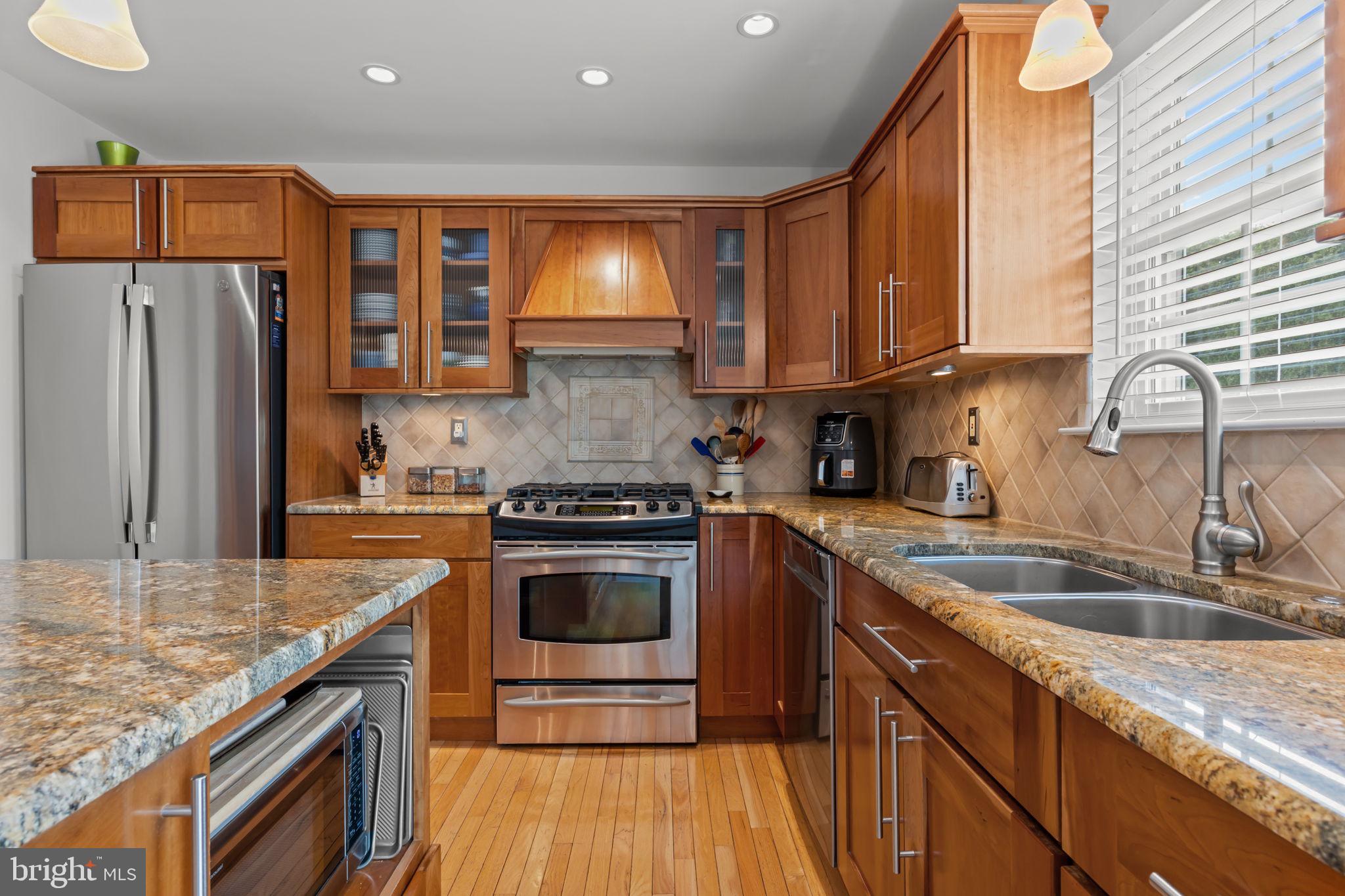 IDLEWOOD - Residential