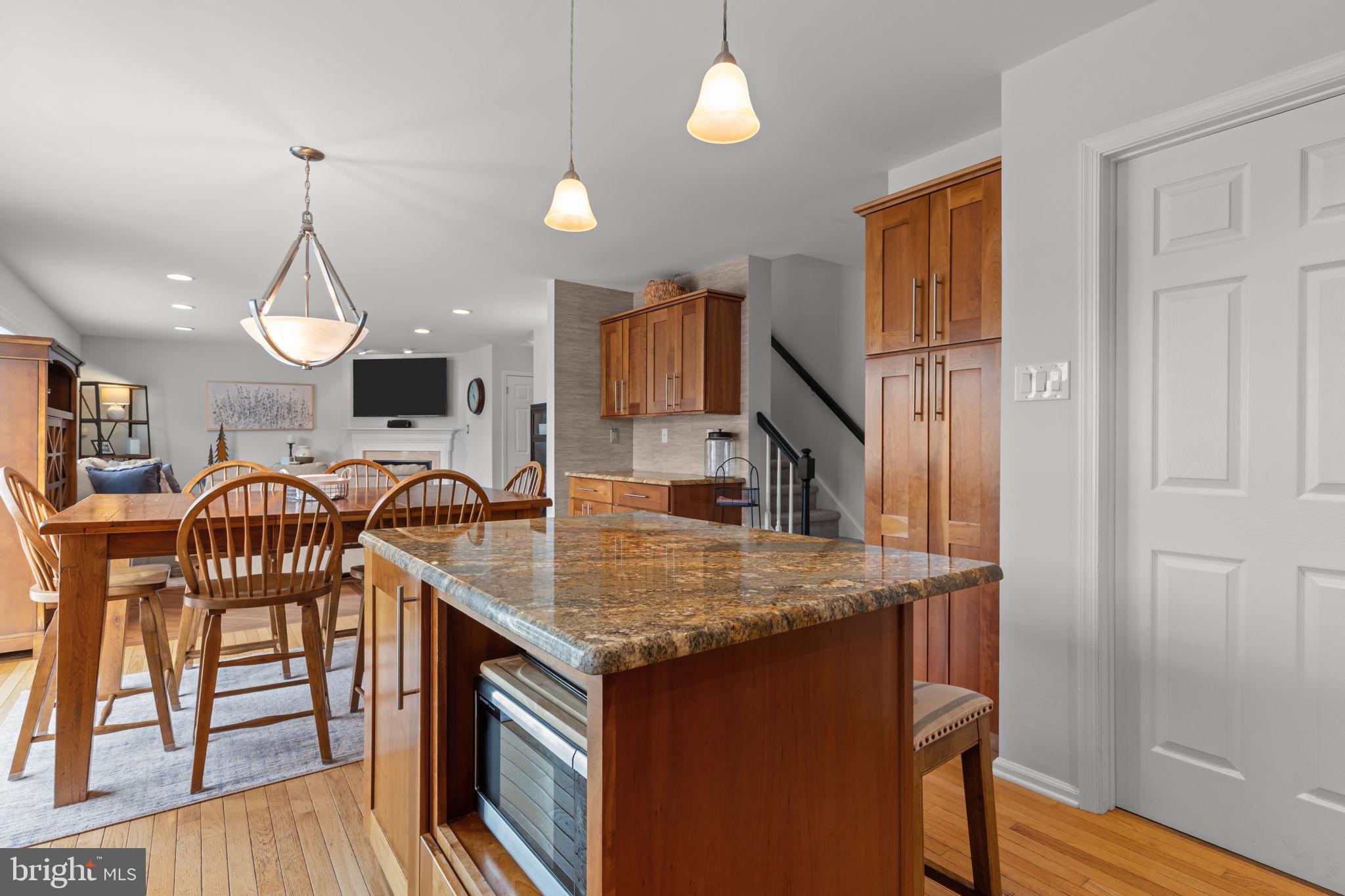 IDLEWOOD - Residential