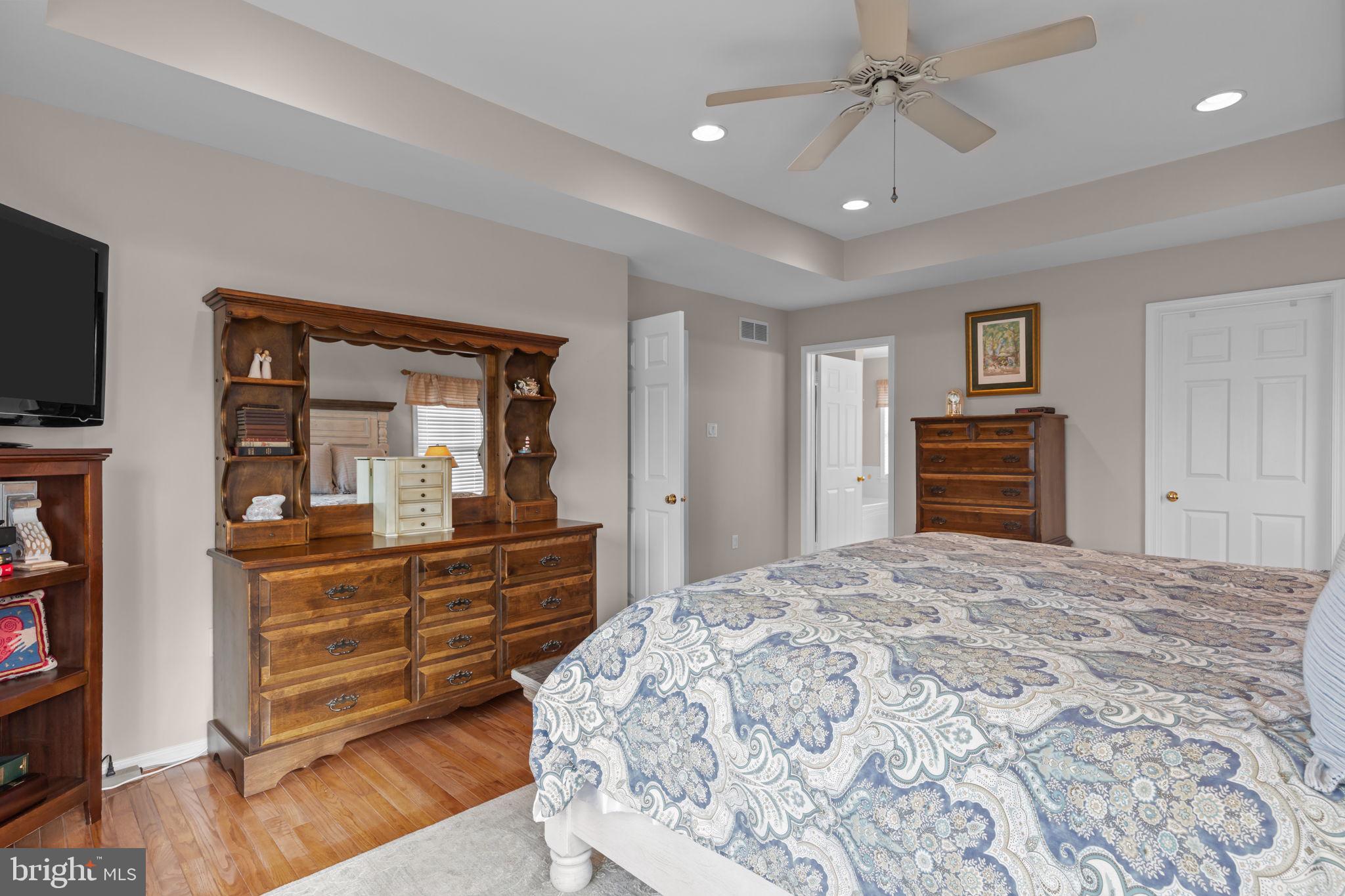 IDLEWOOD - Residential