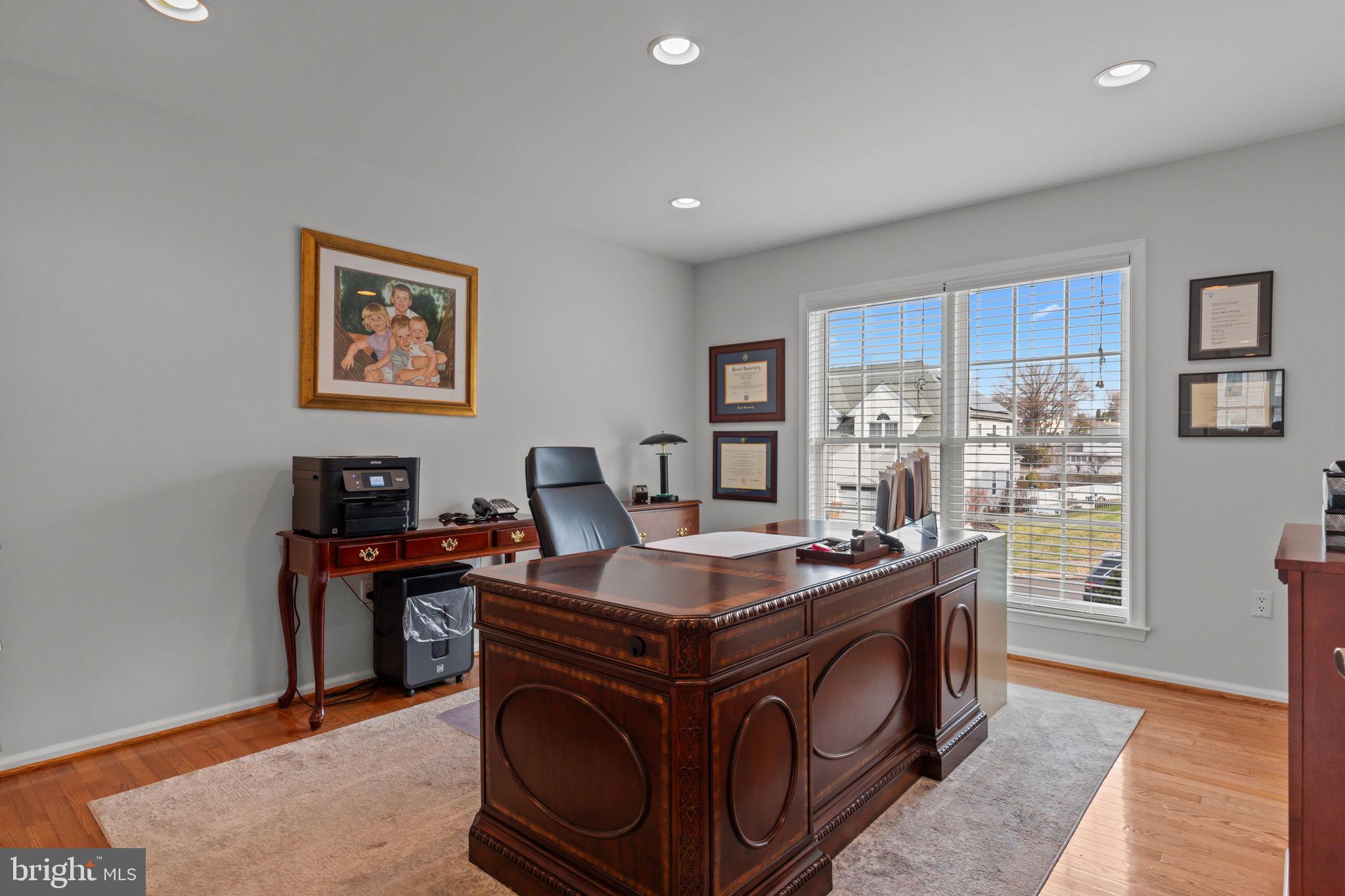 IDLEWOOD - Residential