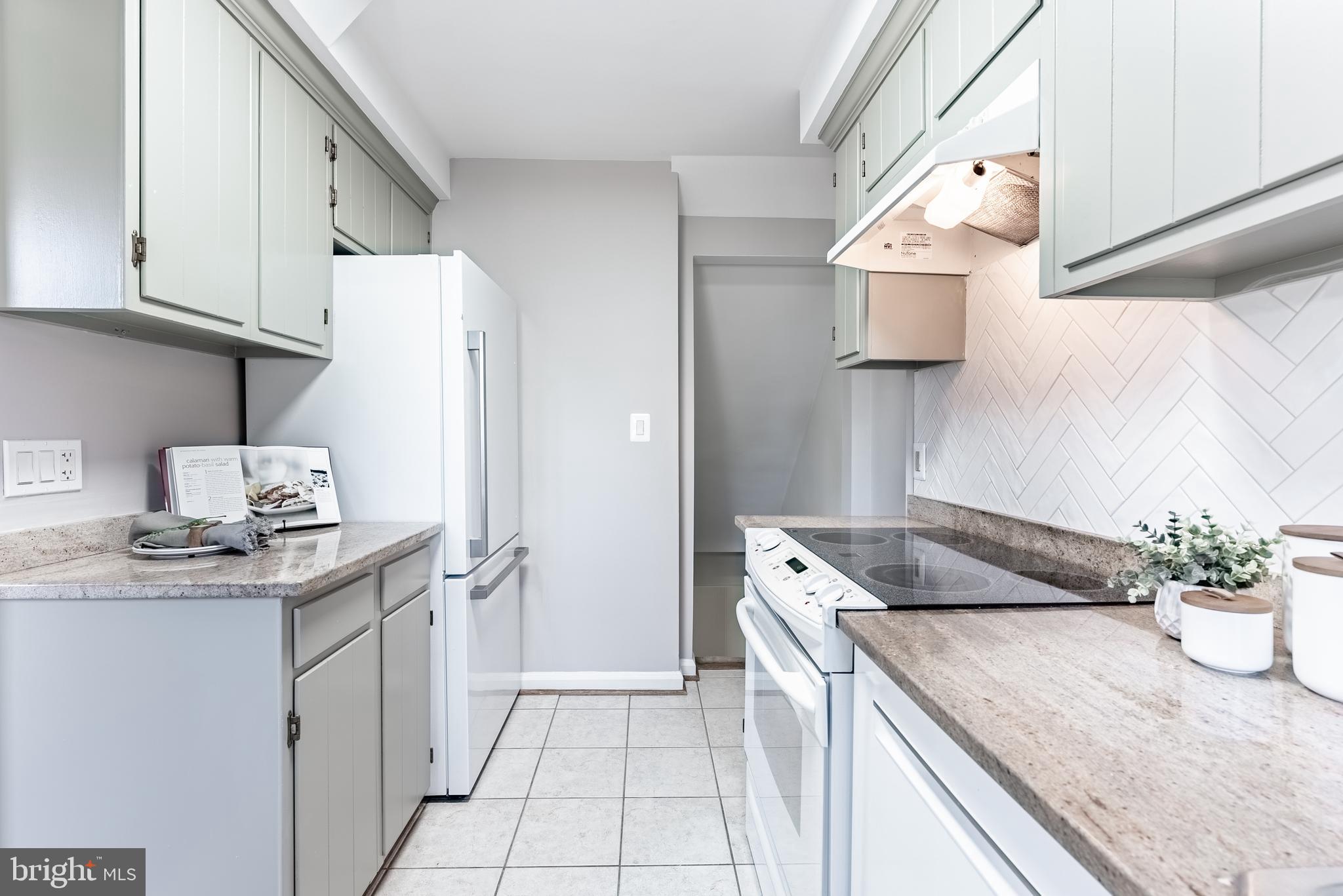 FAIRLINGTON GLEN - Residential