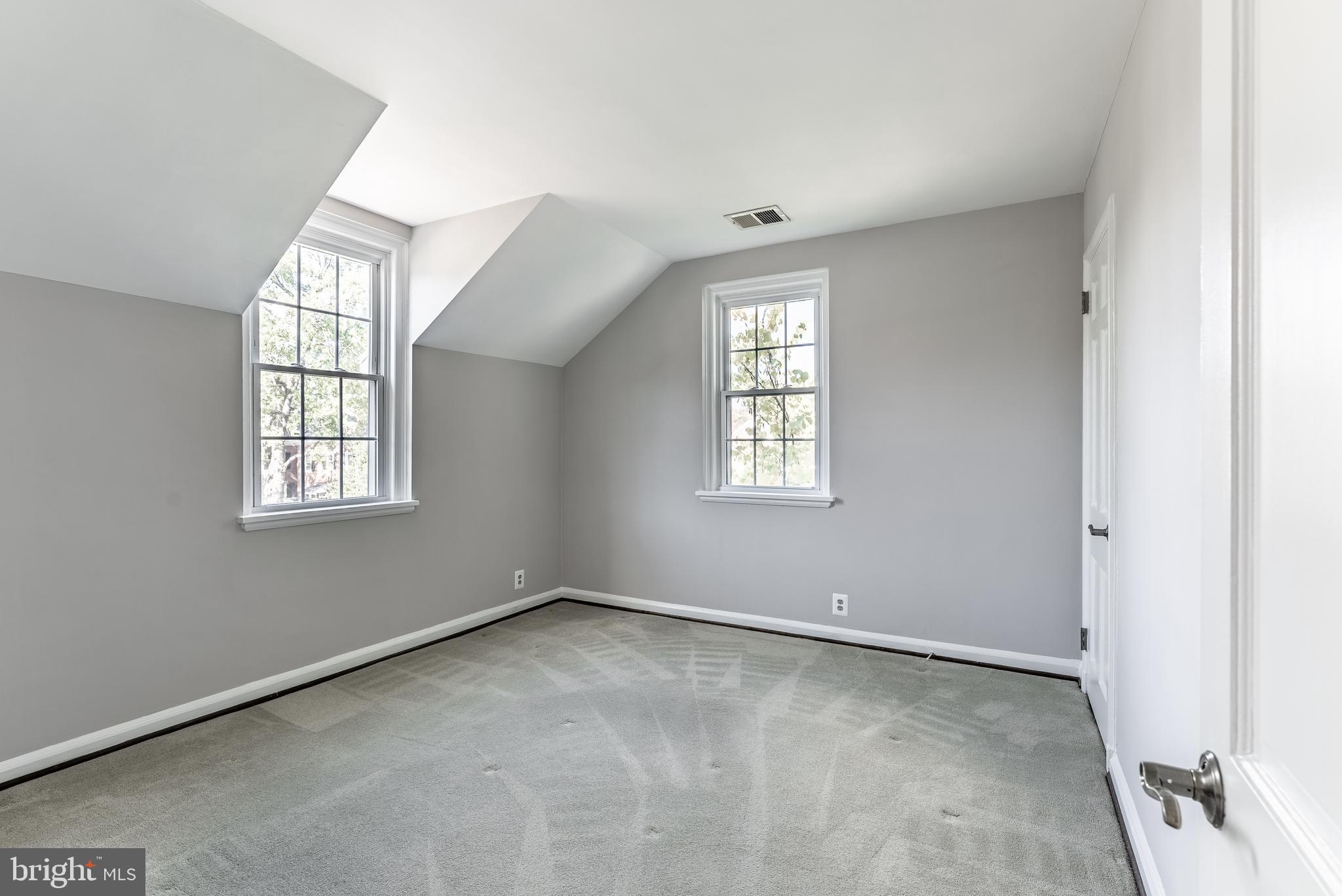 FAIRLINGTON GLEN - Residential