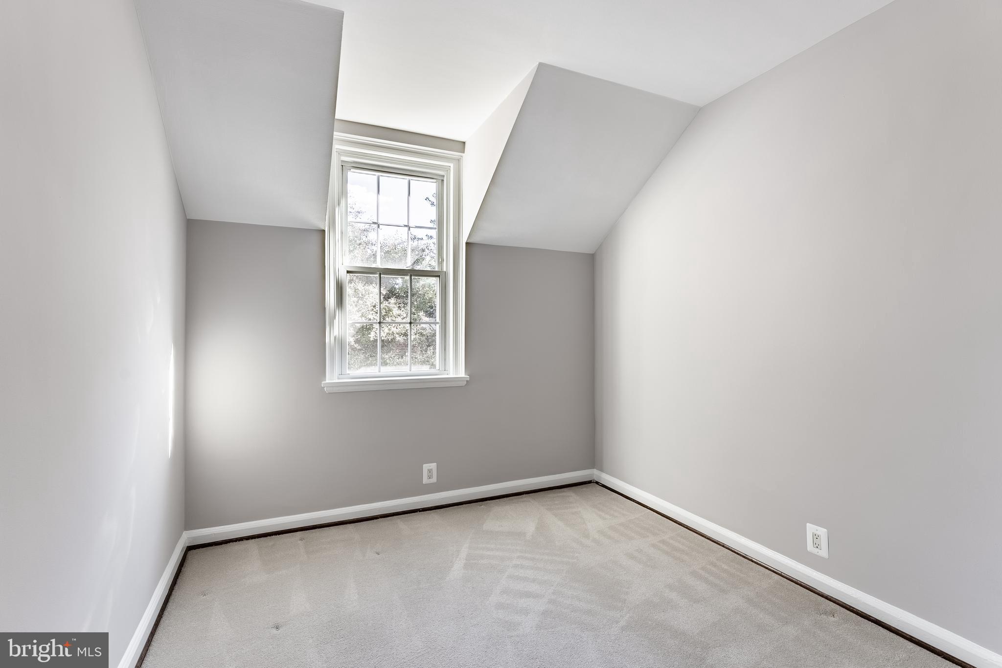 FAIRLINGTON GLEN - Residential