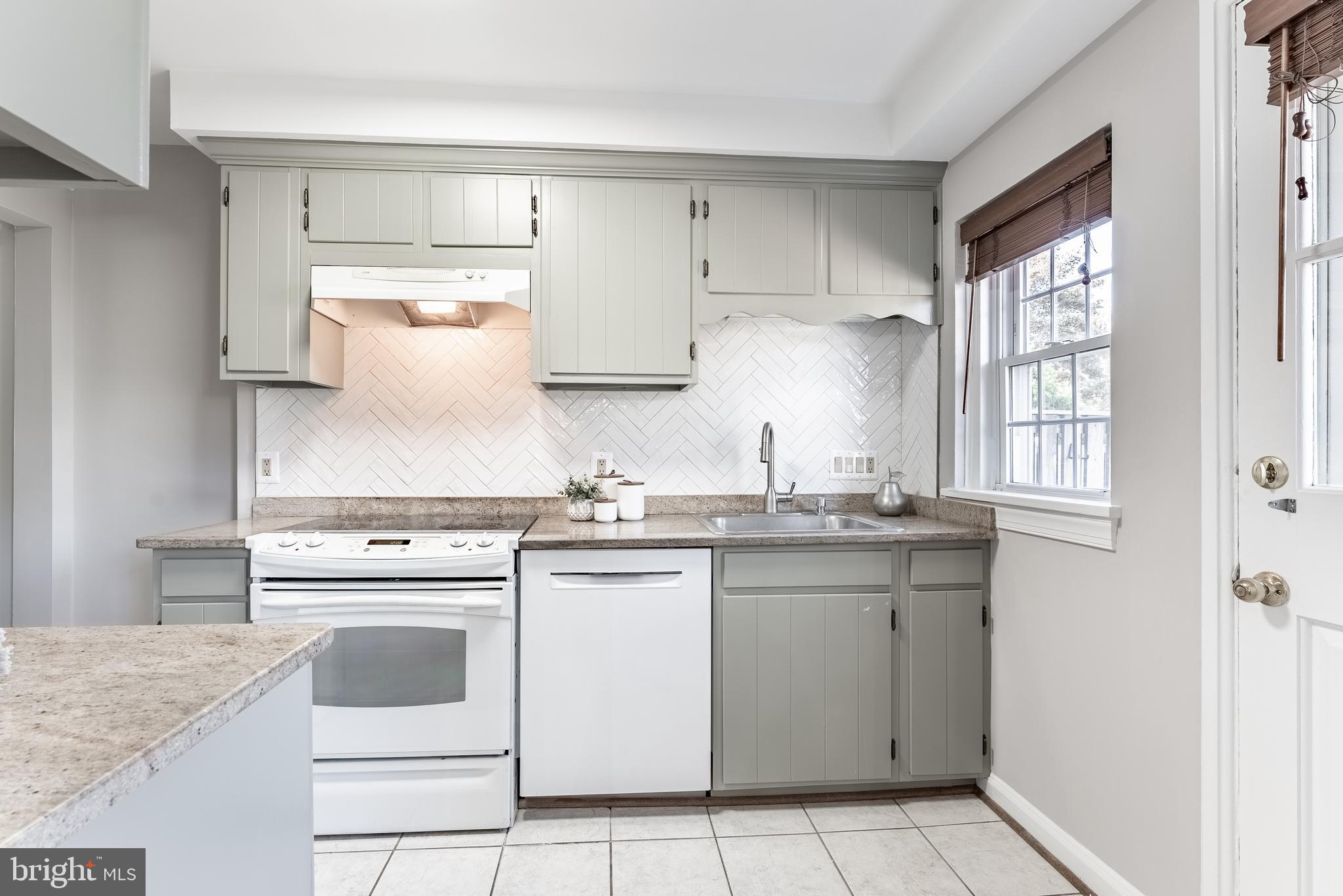 FAIRLINGTON GLEN - Residential