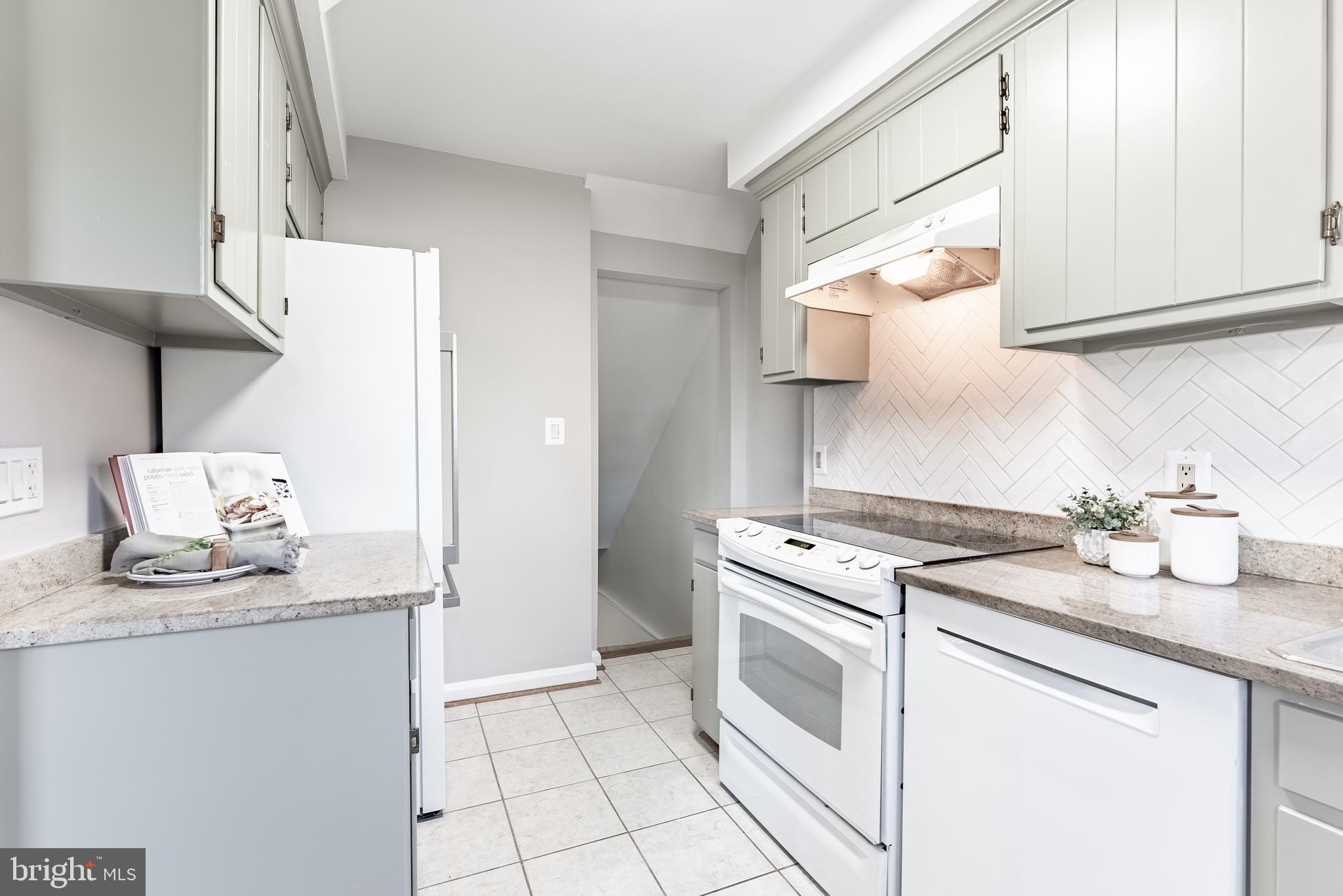 FAIRLINGTON GLEN - Residential