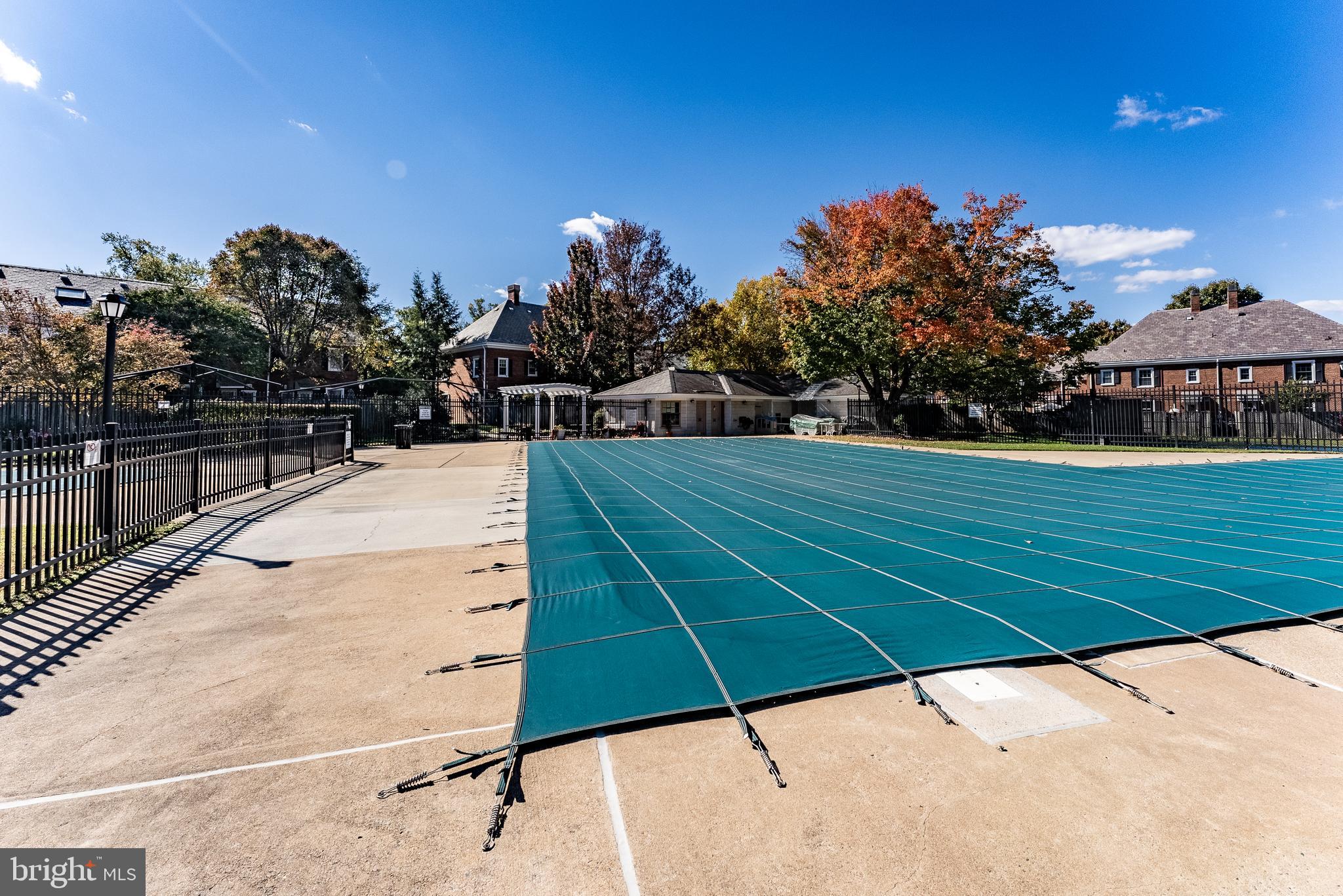 FAIRLINGTON GLEN - Residential