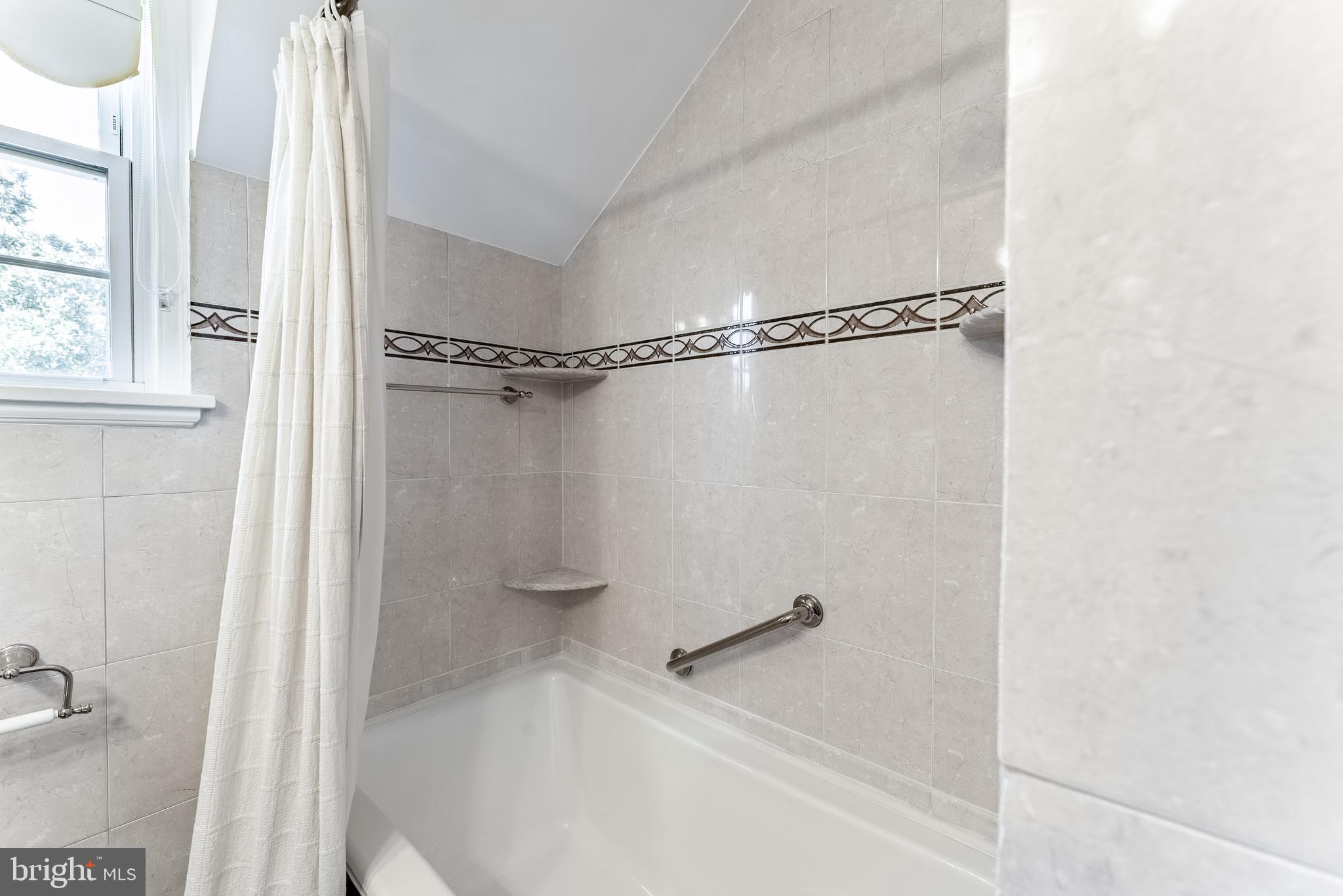 FAIRLINGTON GLEN - Residential