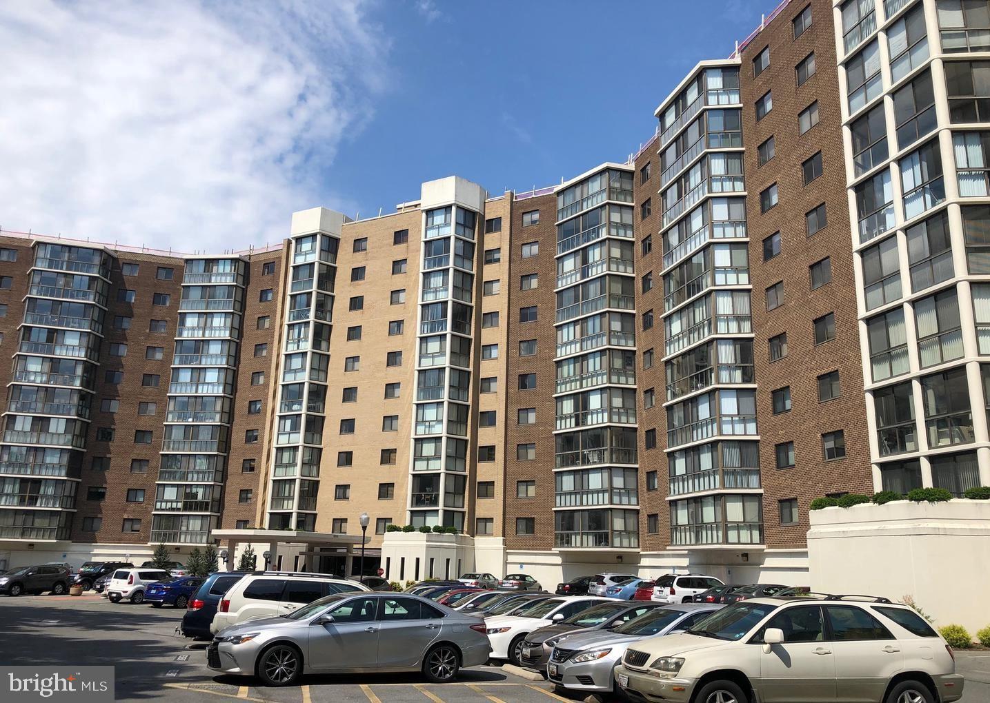 GREENS AT LEISURE WORLD - Residential