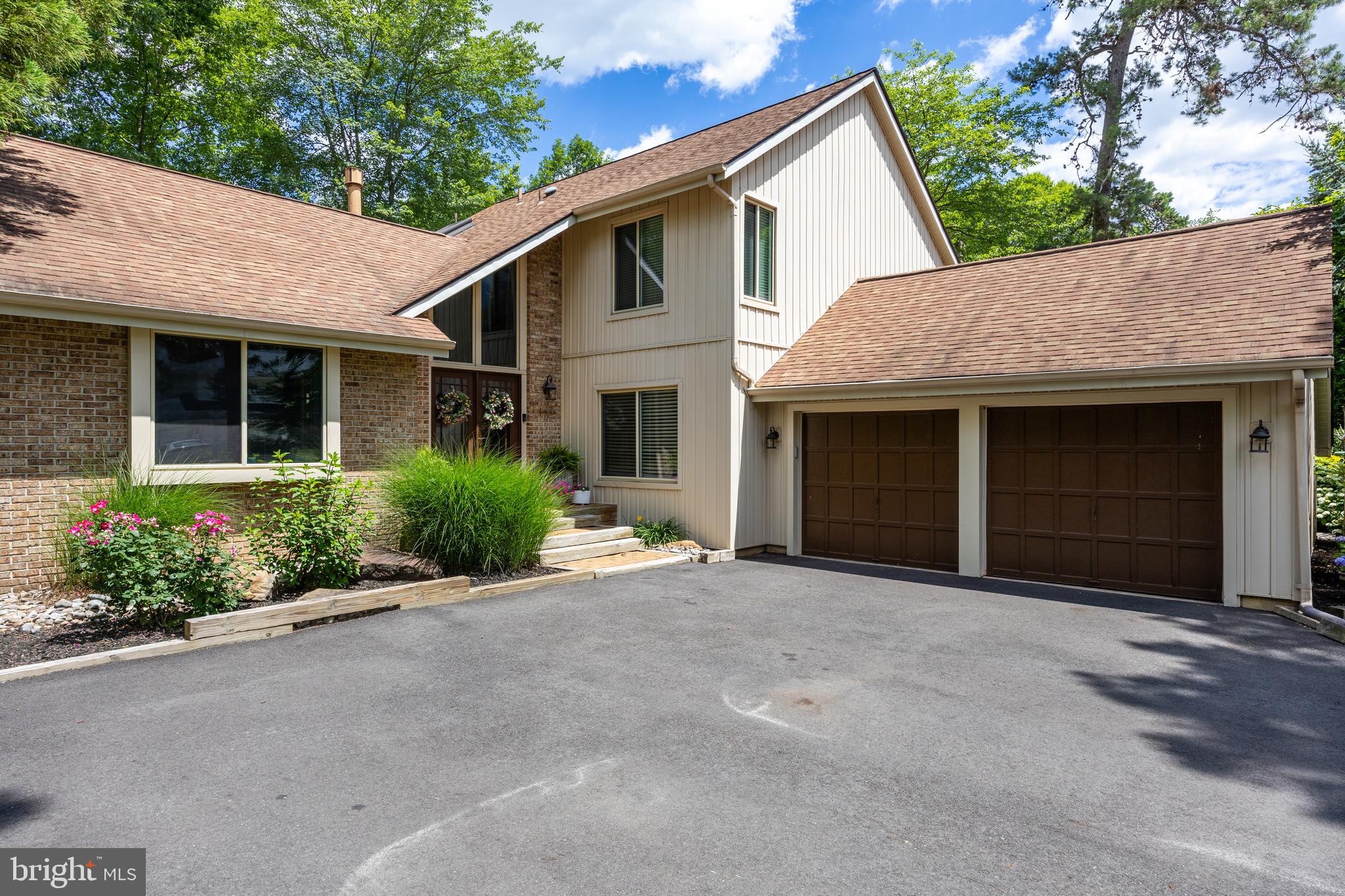 14 CANTERBURY COURT