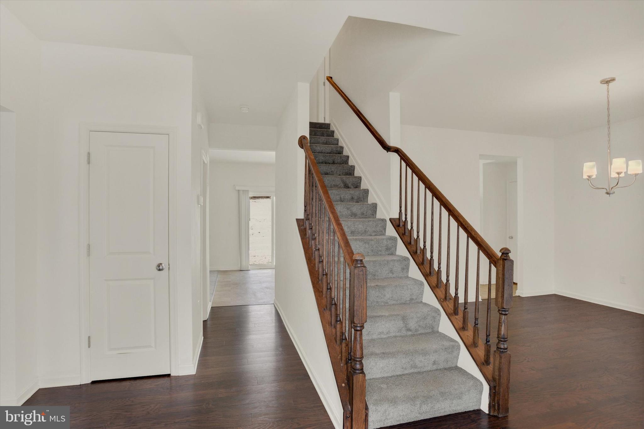 LEXINGTON ESTATES - Residential