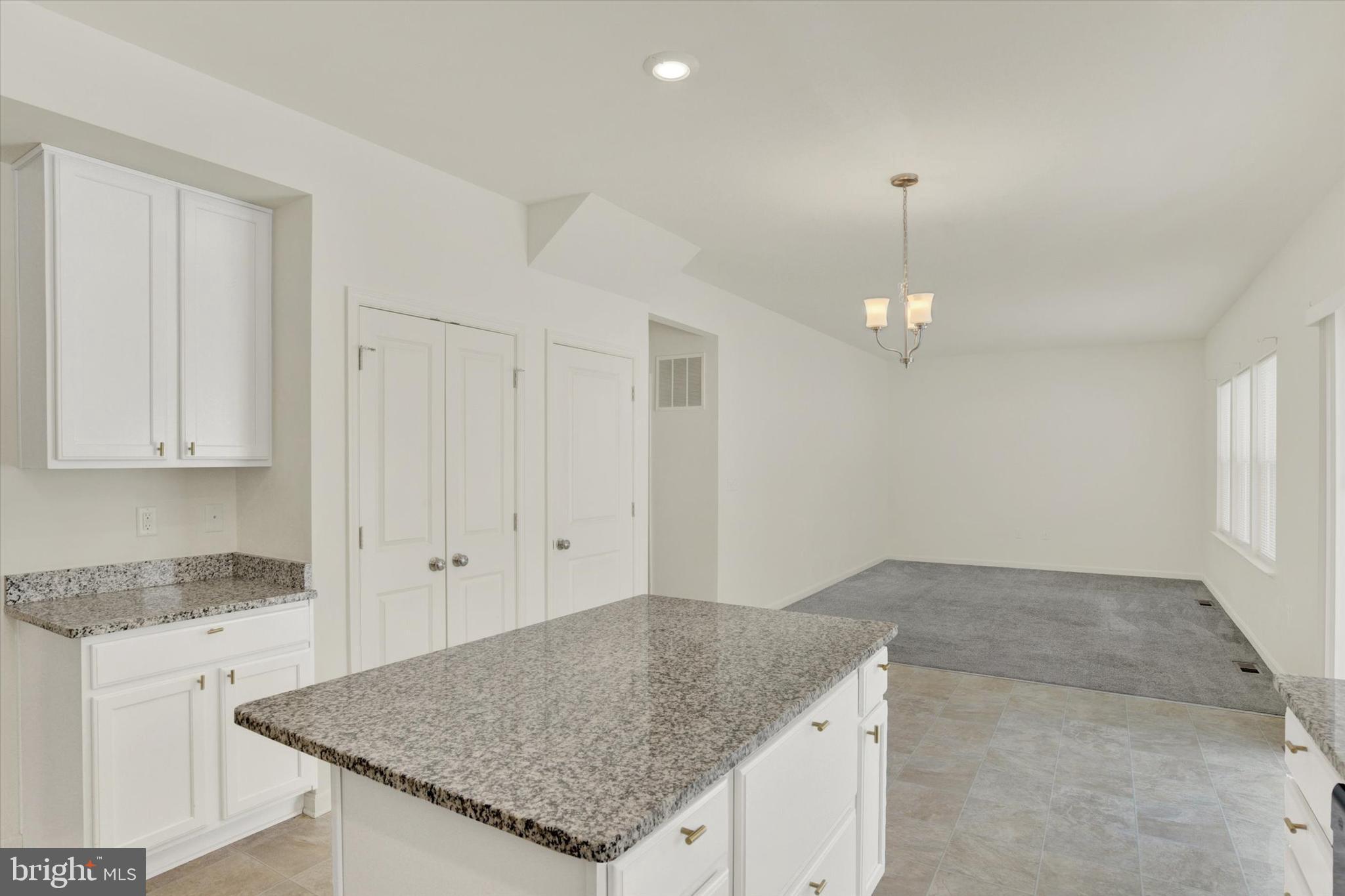 LEXINGTON ESTATES - Residential