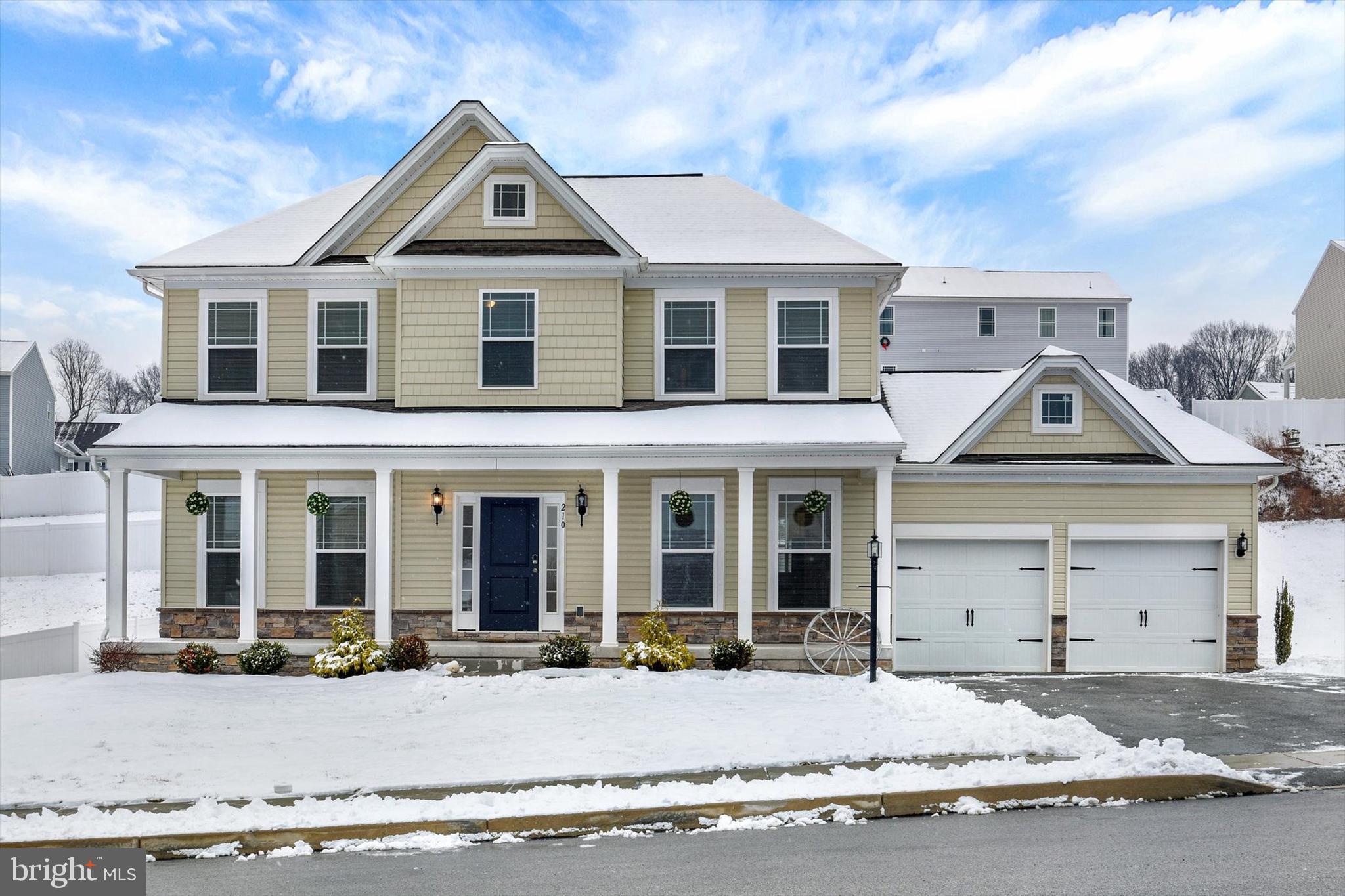 LEXINGTON ESTATES - Residential