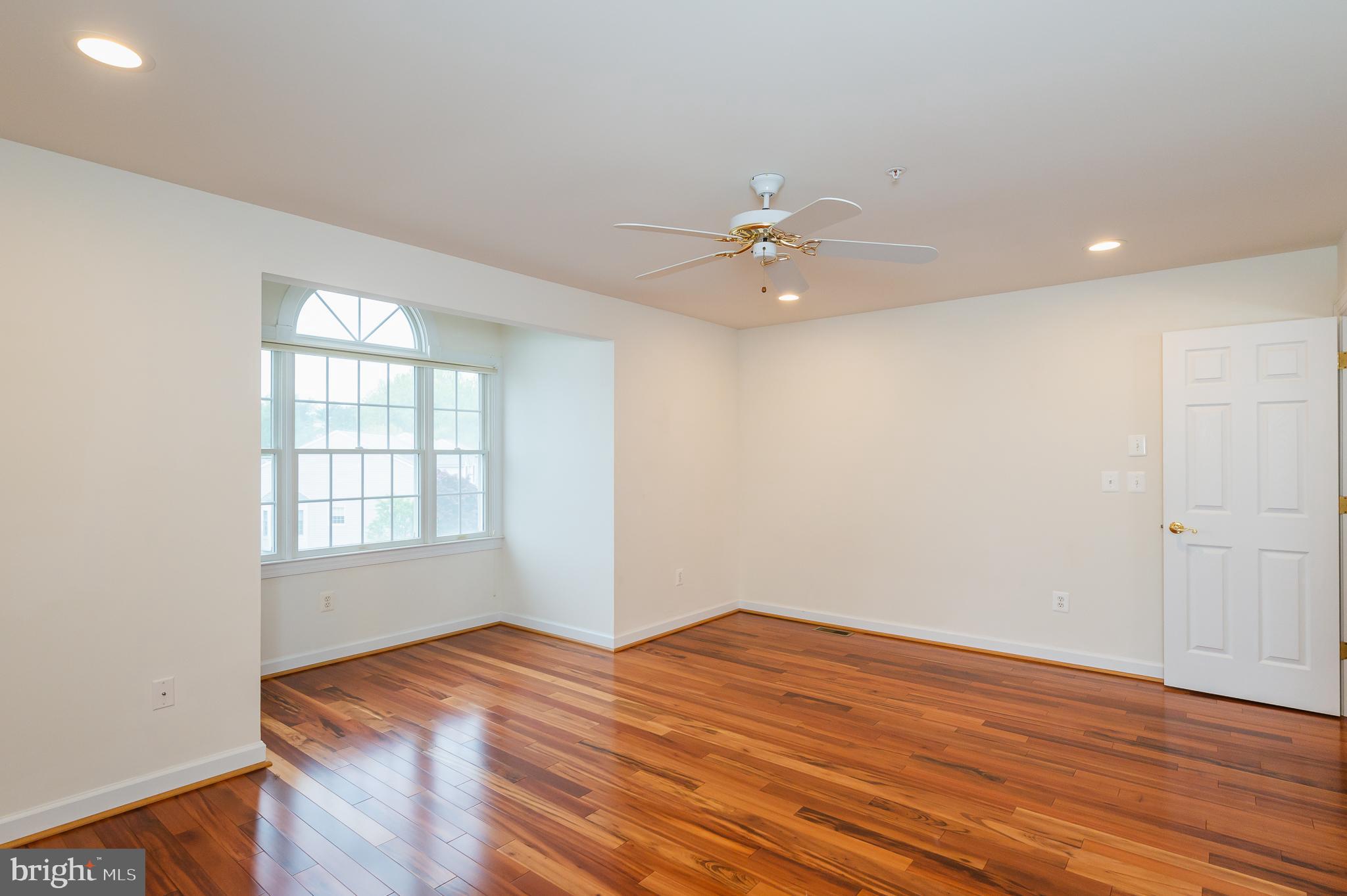 BARRINGTON - Residential Lease