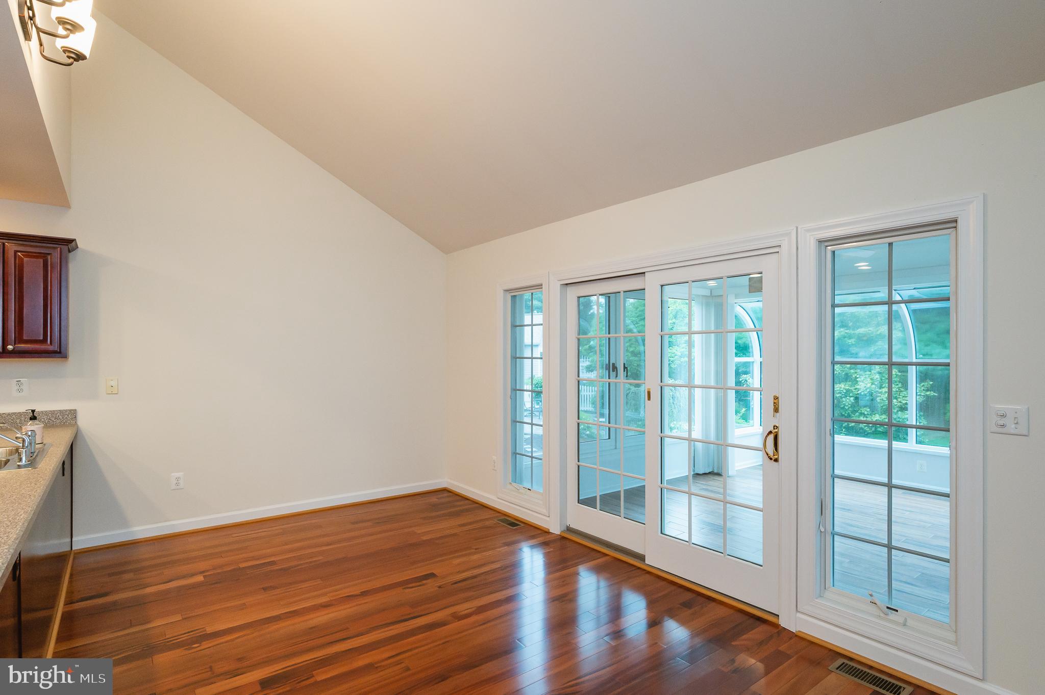 BARRINGTON - Residential Lease