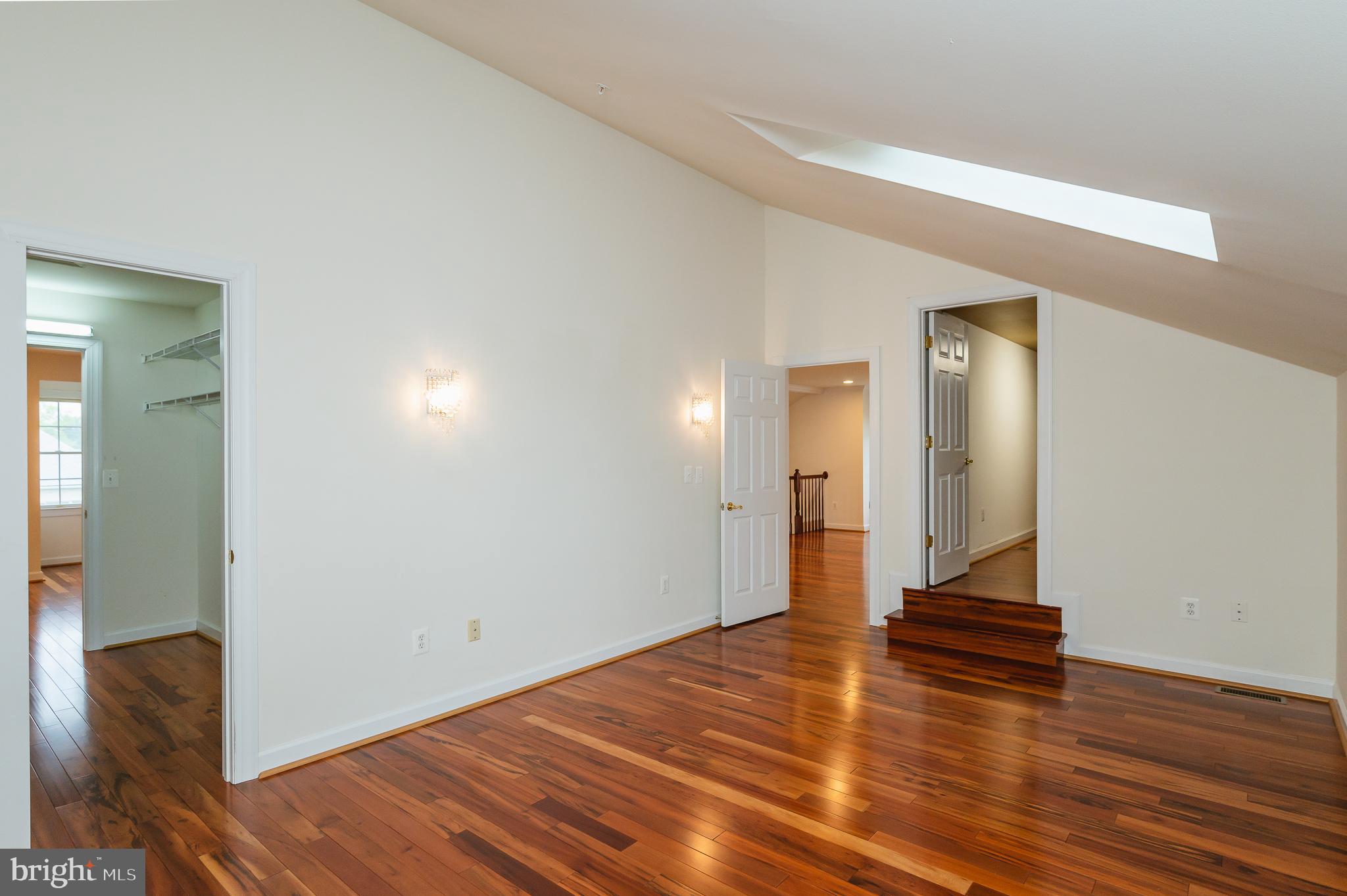 BARRINGTON - Residential Lease