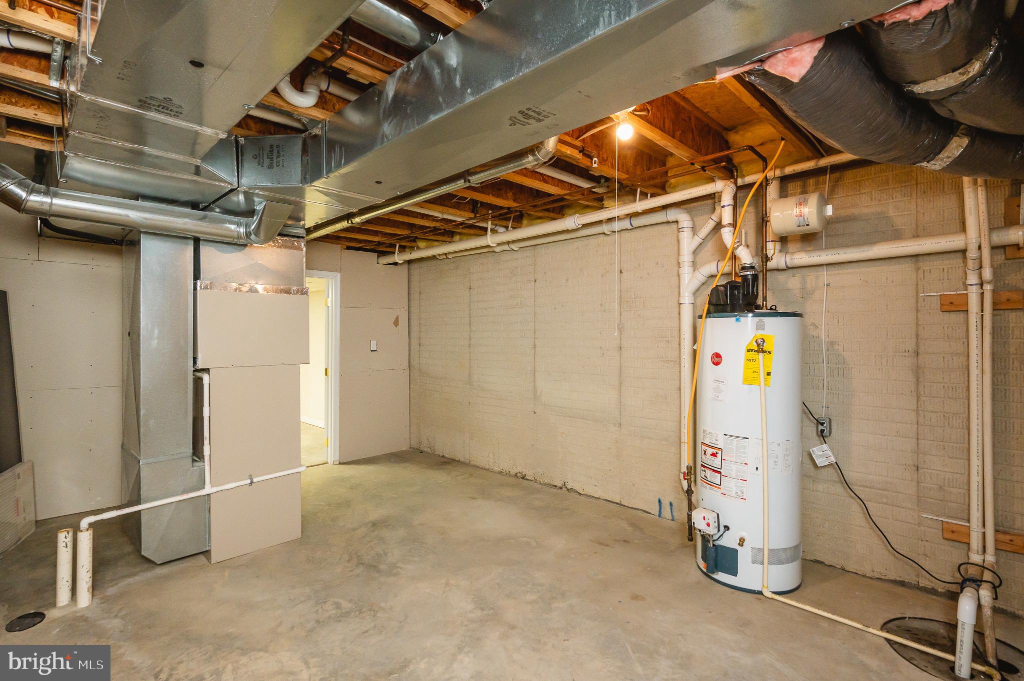 BARRINGTON - Residential Lease