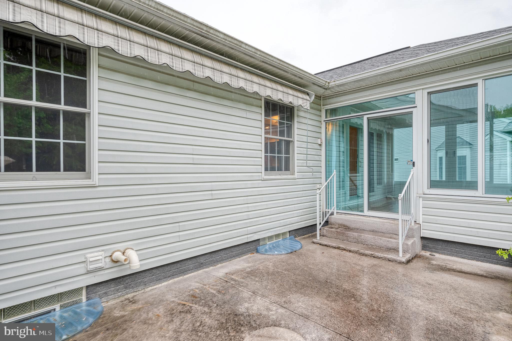 BARRINGTON - Residential Lease