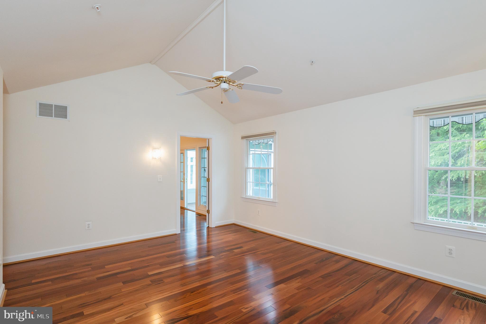 BARRINGTON - Residential Lease