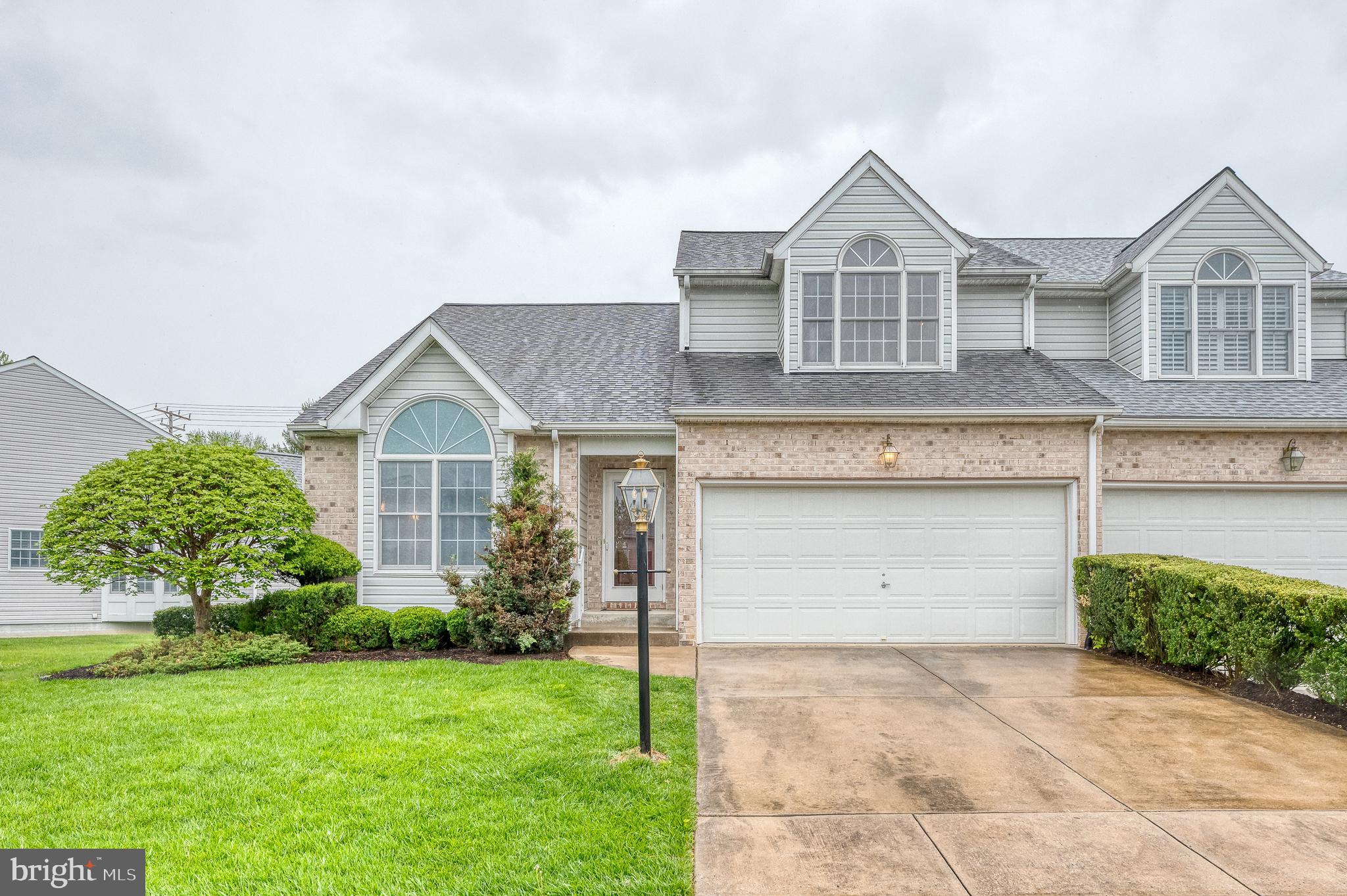 BARRINGTON - Residential Lease