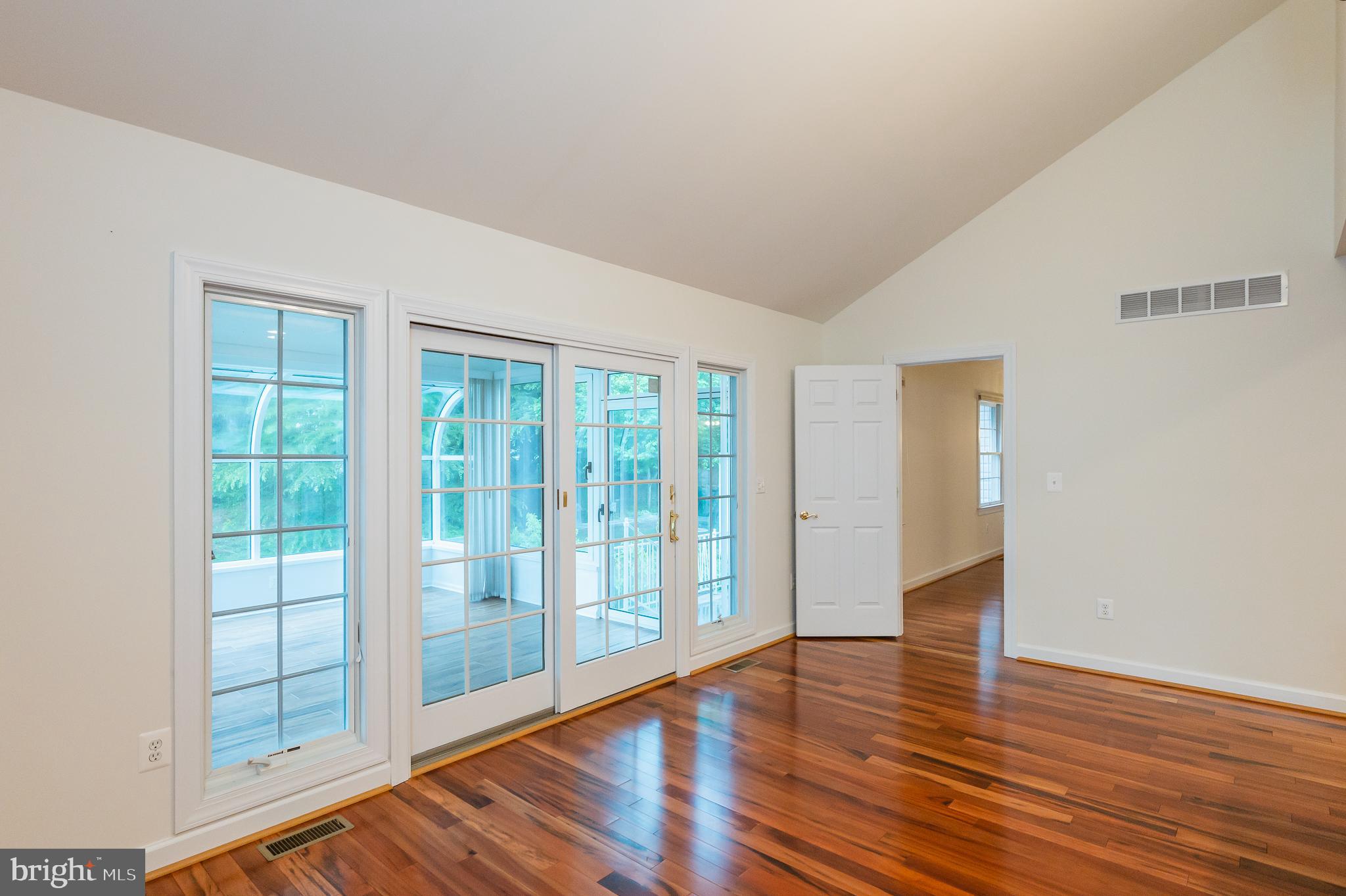 BARRINGTON - Residential Lease