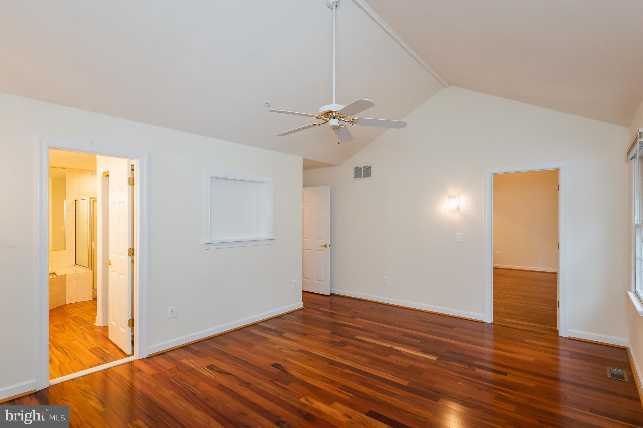 BARRINGTON - Residential Lease