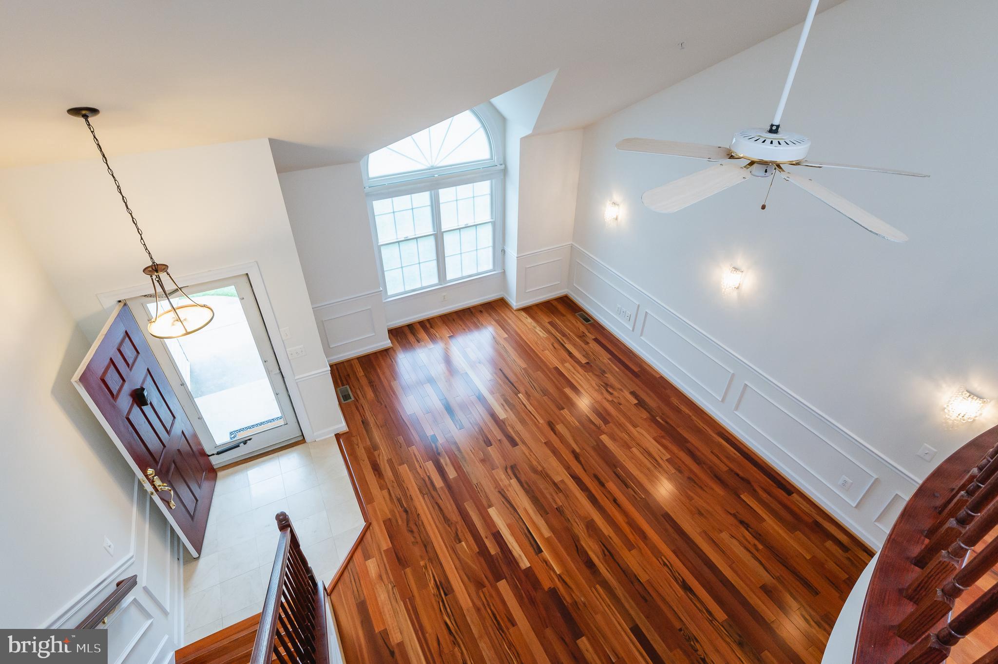 BARRINGTON - Residential Lease