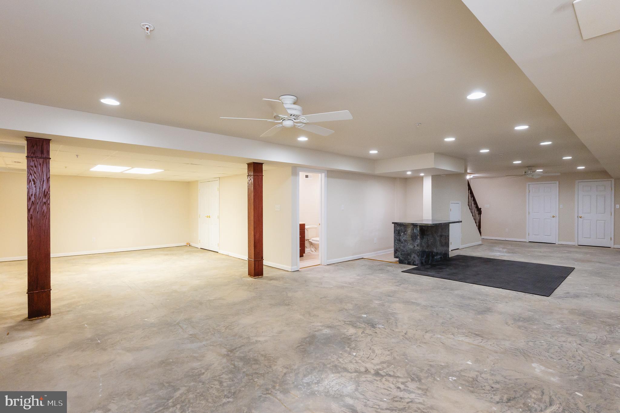 BARRINGTON - Residential Lease