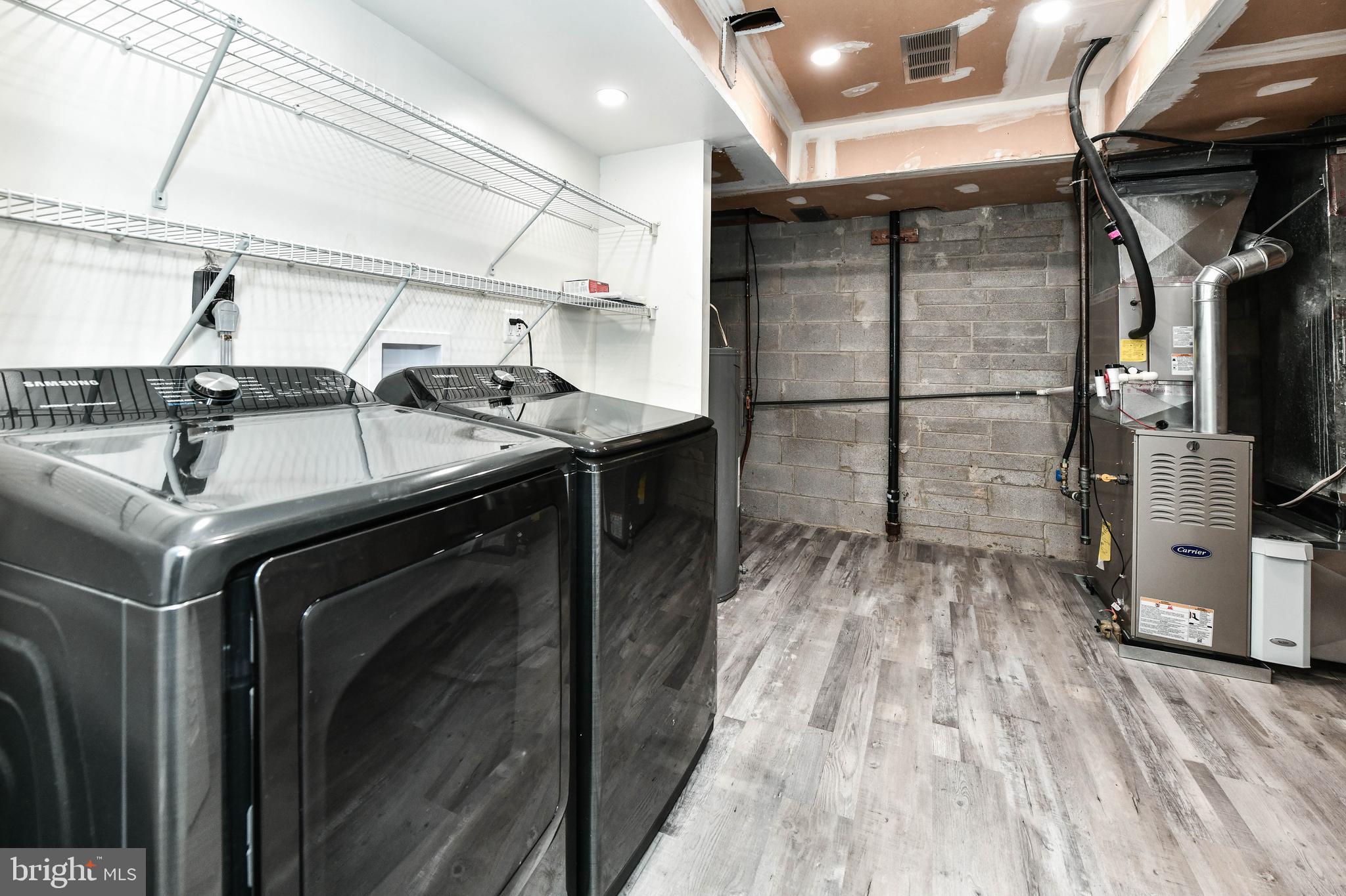 KINGS MANOR TOWNE HOUSES - Residential Lease