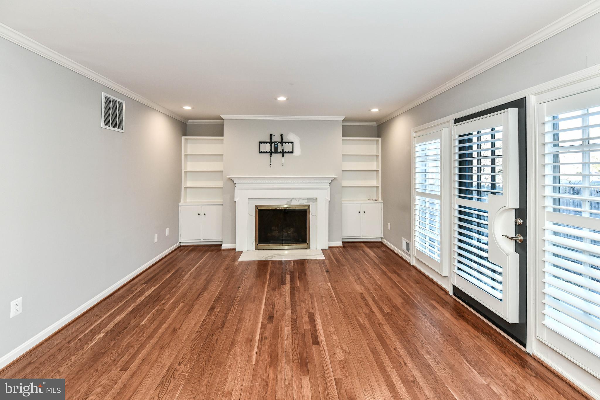 KINGS MANOR TOWNE HOUSES - Residential Lease