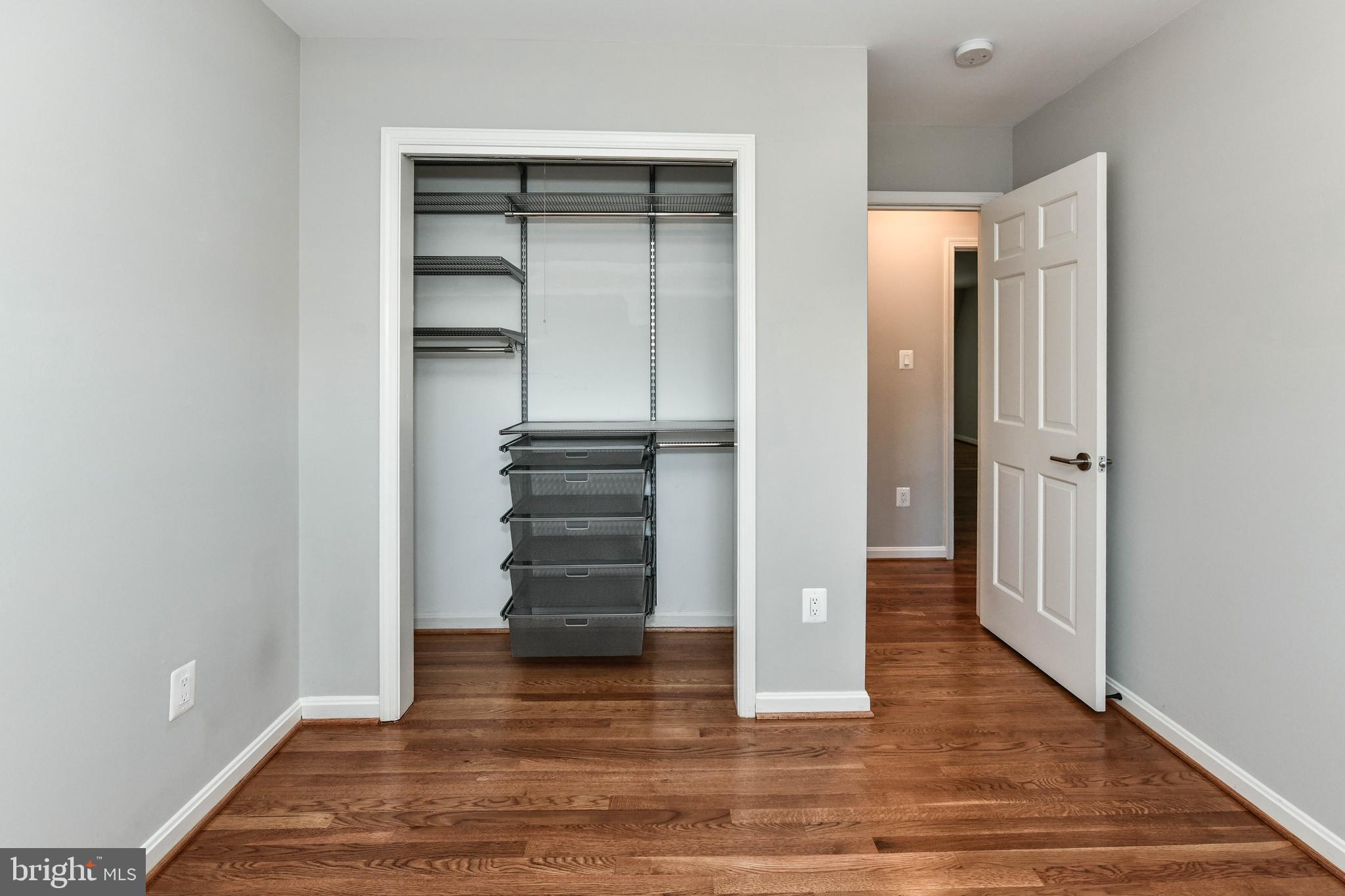 KINGS MANOR TOWNE HOUSES - Residential Lease