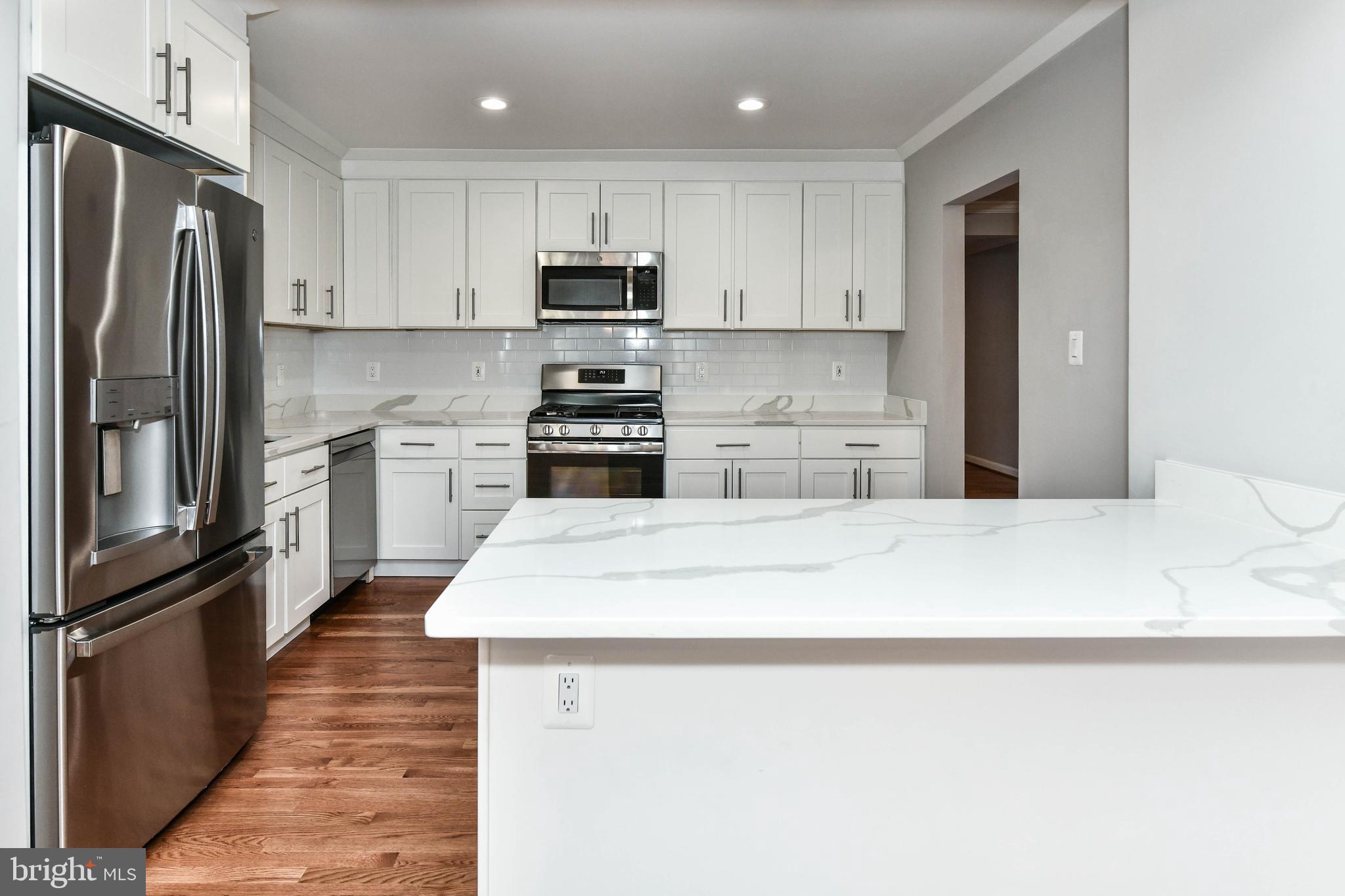 KINGS MANOR TOWNE HOUSES - Residential Lease