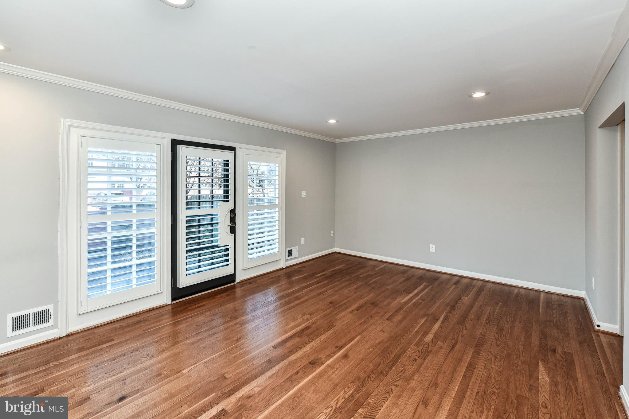 KINGS MANOR TOWNE HOUSES - Residential Lease