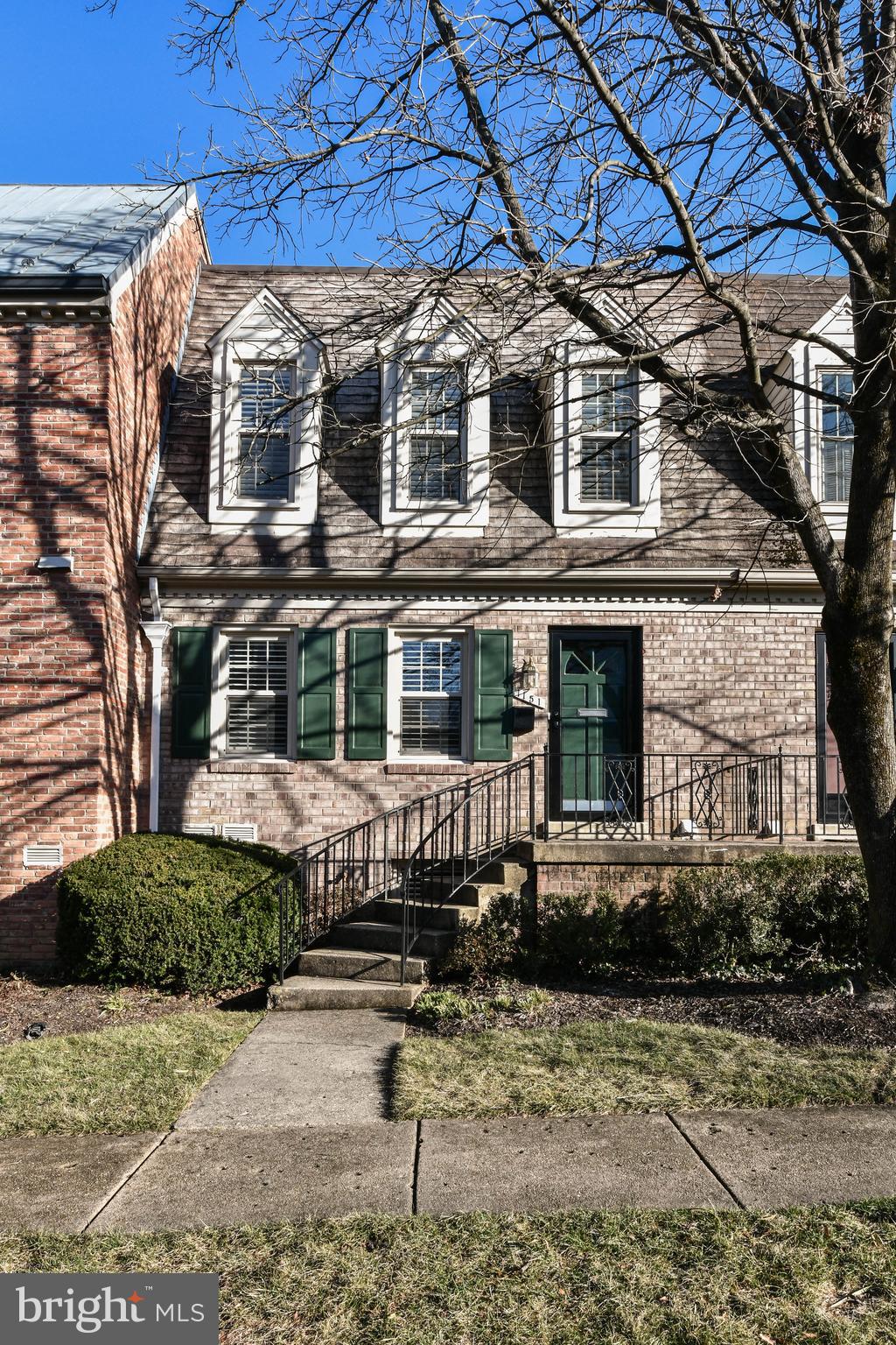 KINGS MANOR TOWNE HOUSES - Residential Lease