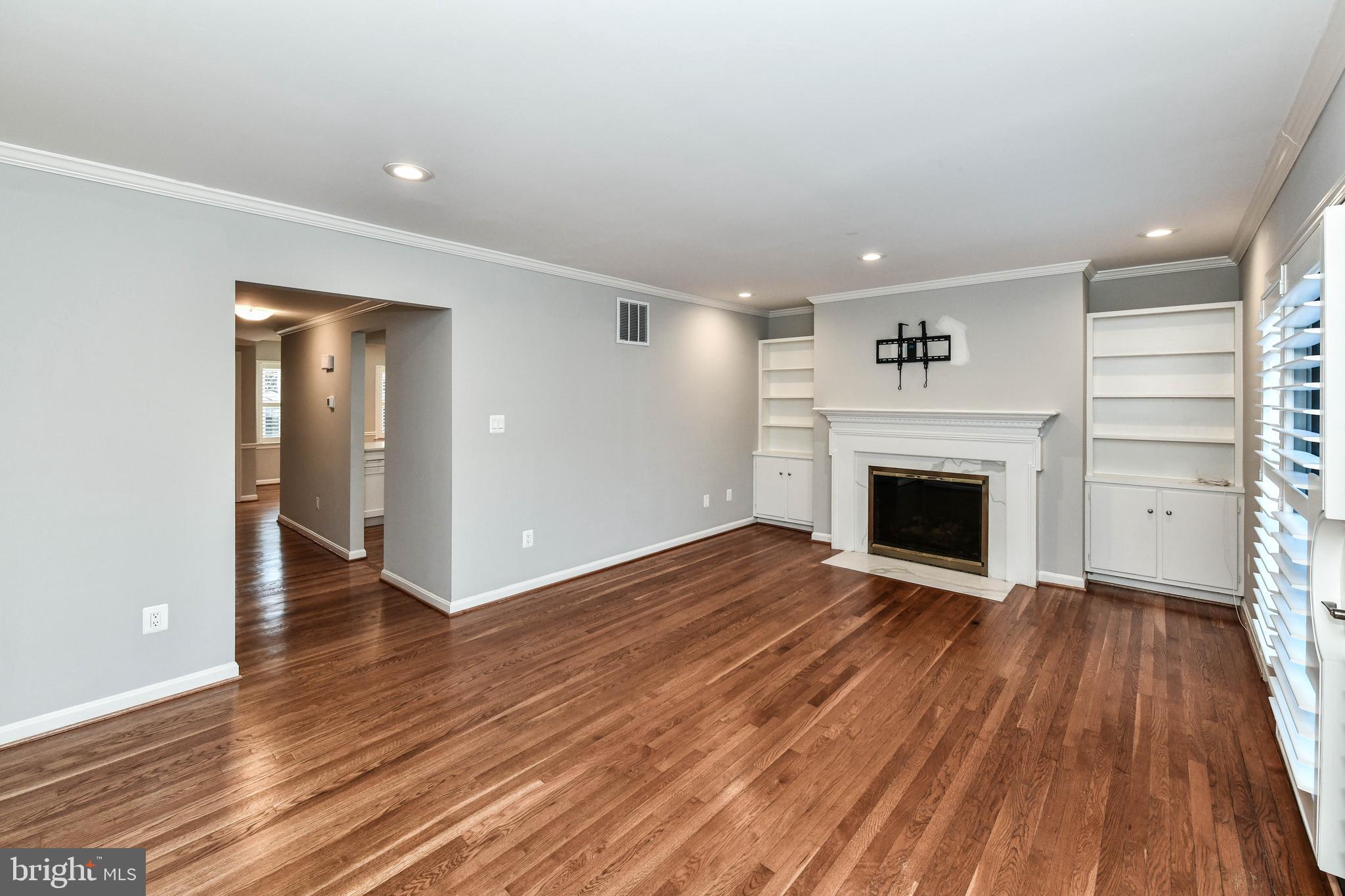 KINGS MANOR TOWNE HOUSES - Residential Lease